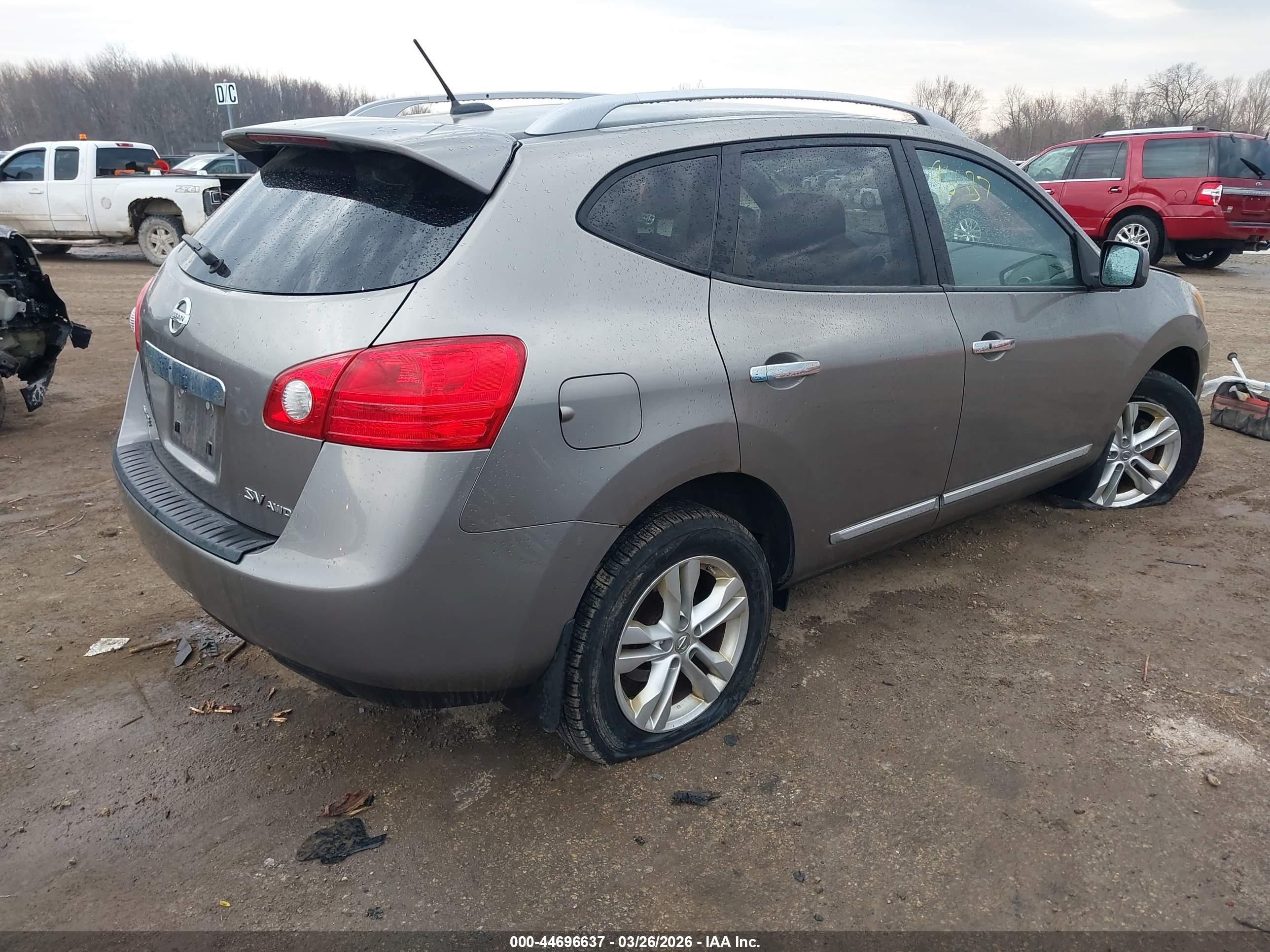 NISSAN ROGUE image 4