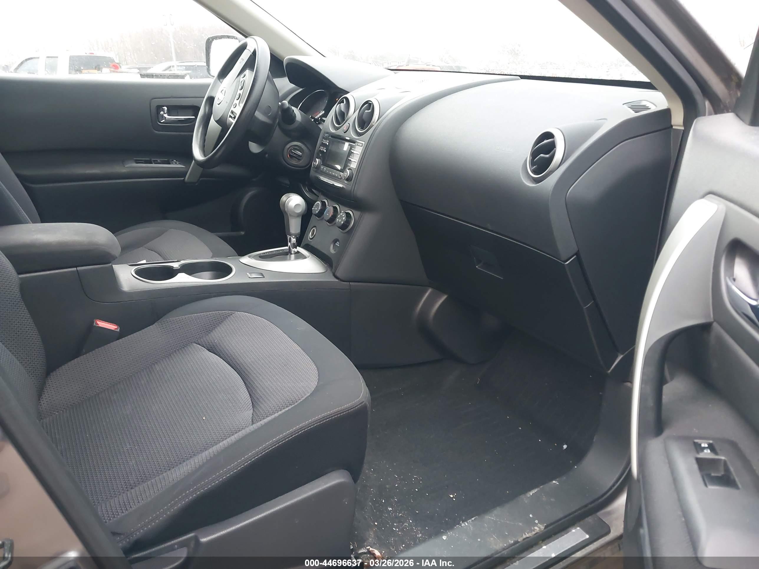 NISSAN ROGUE image 5