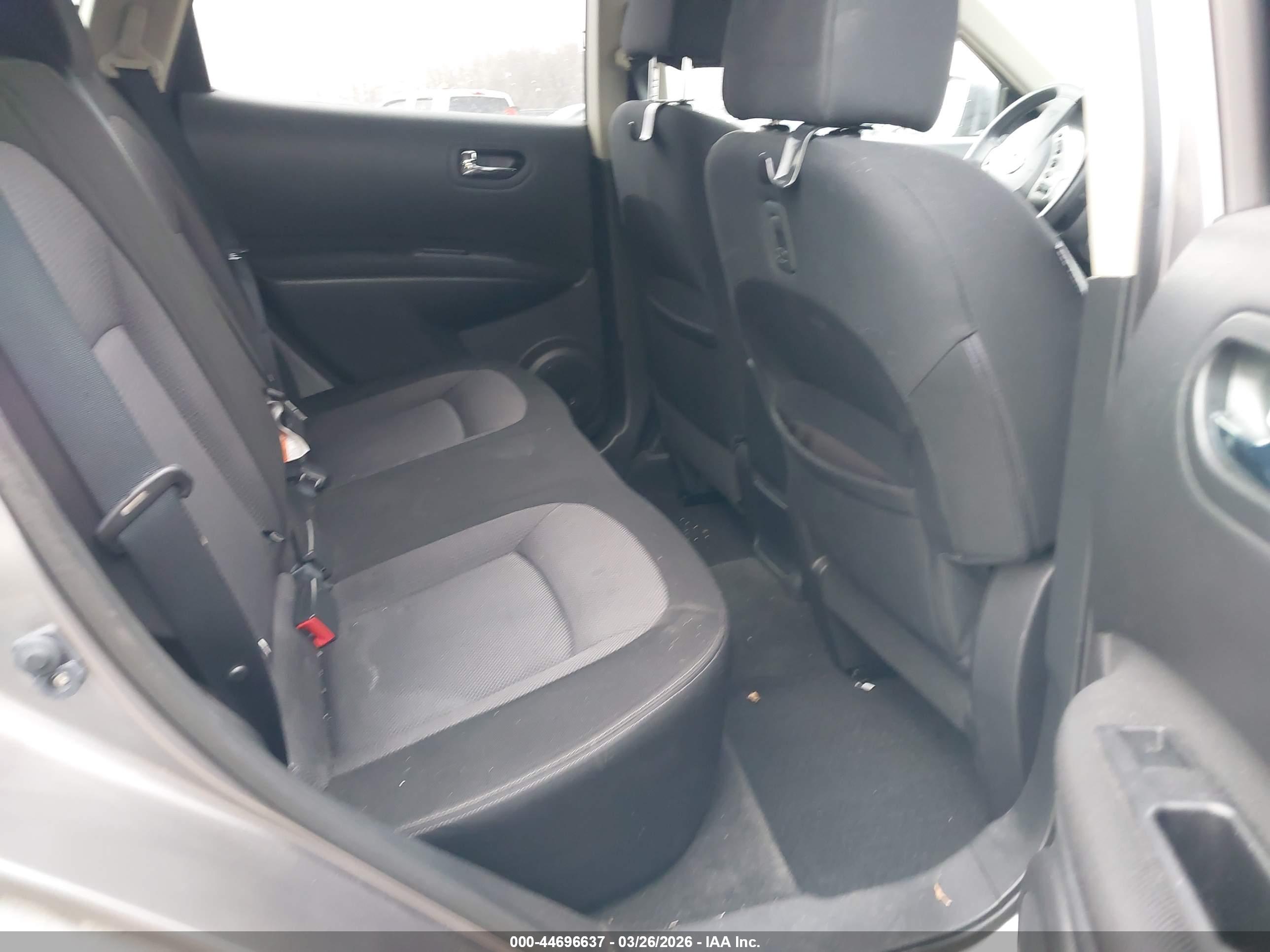 NISSAN ROGUE image 8
