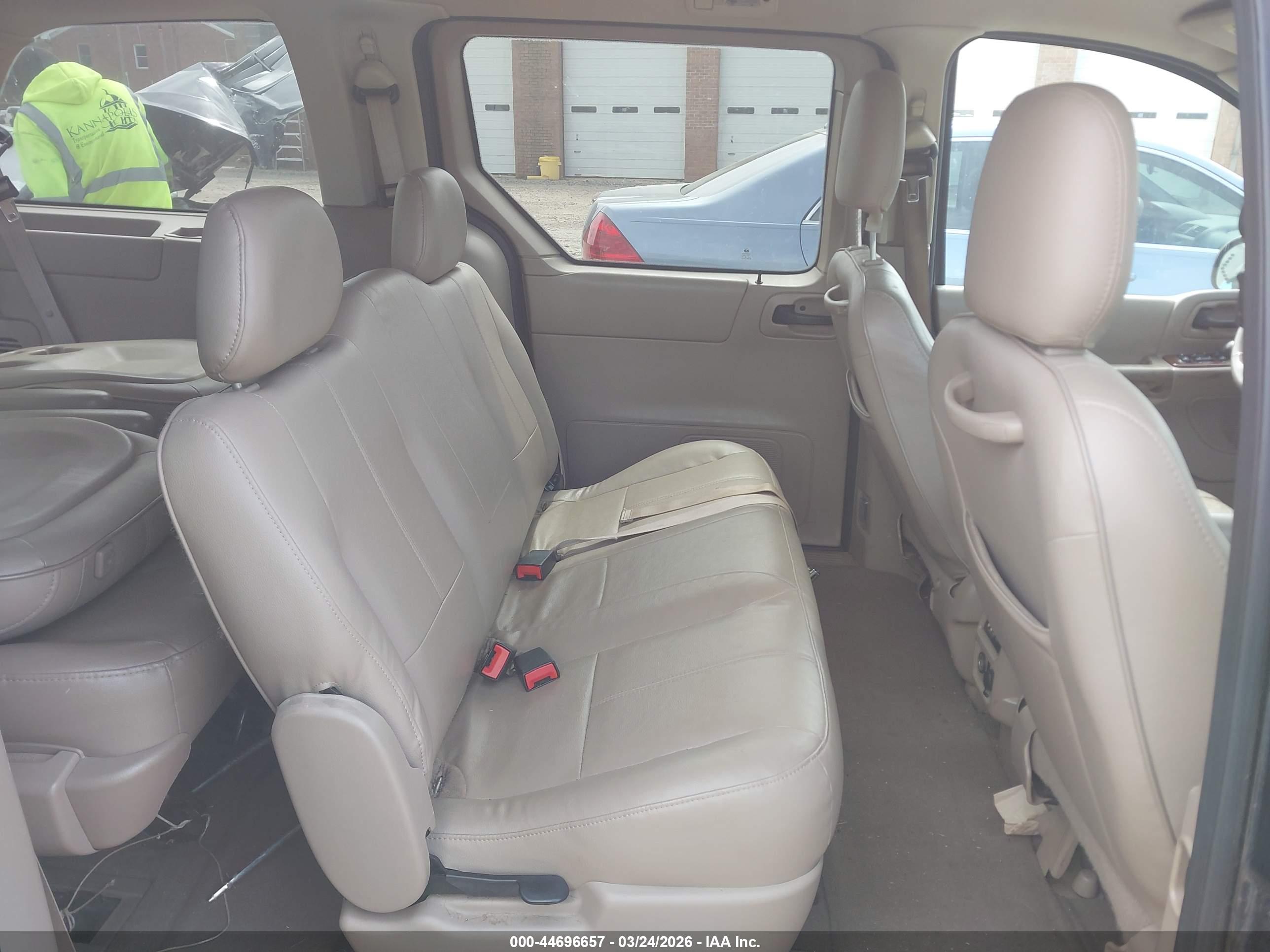FORD WINDSTAR image 8