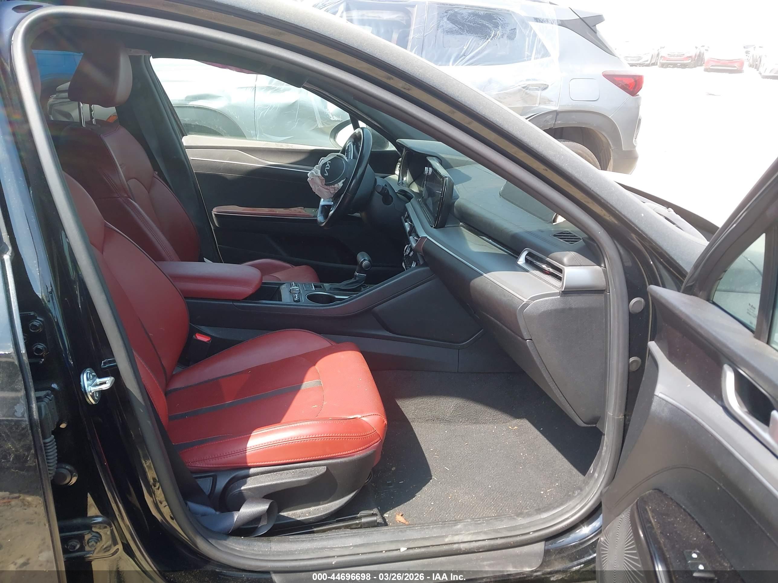 KIA K5 image 5