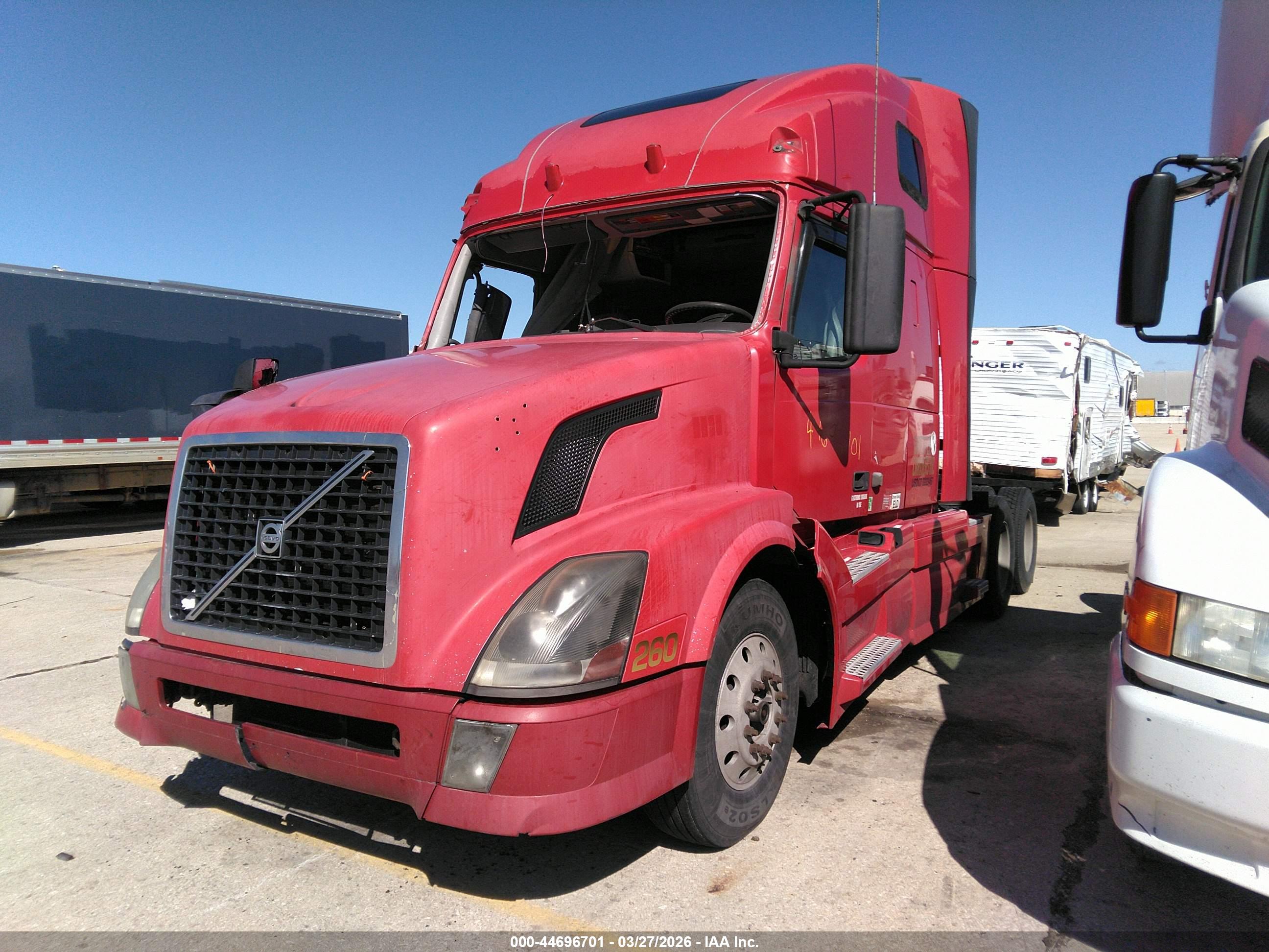 VOLVO VN image 2