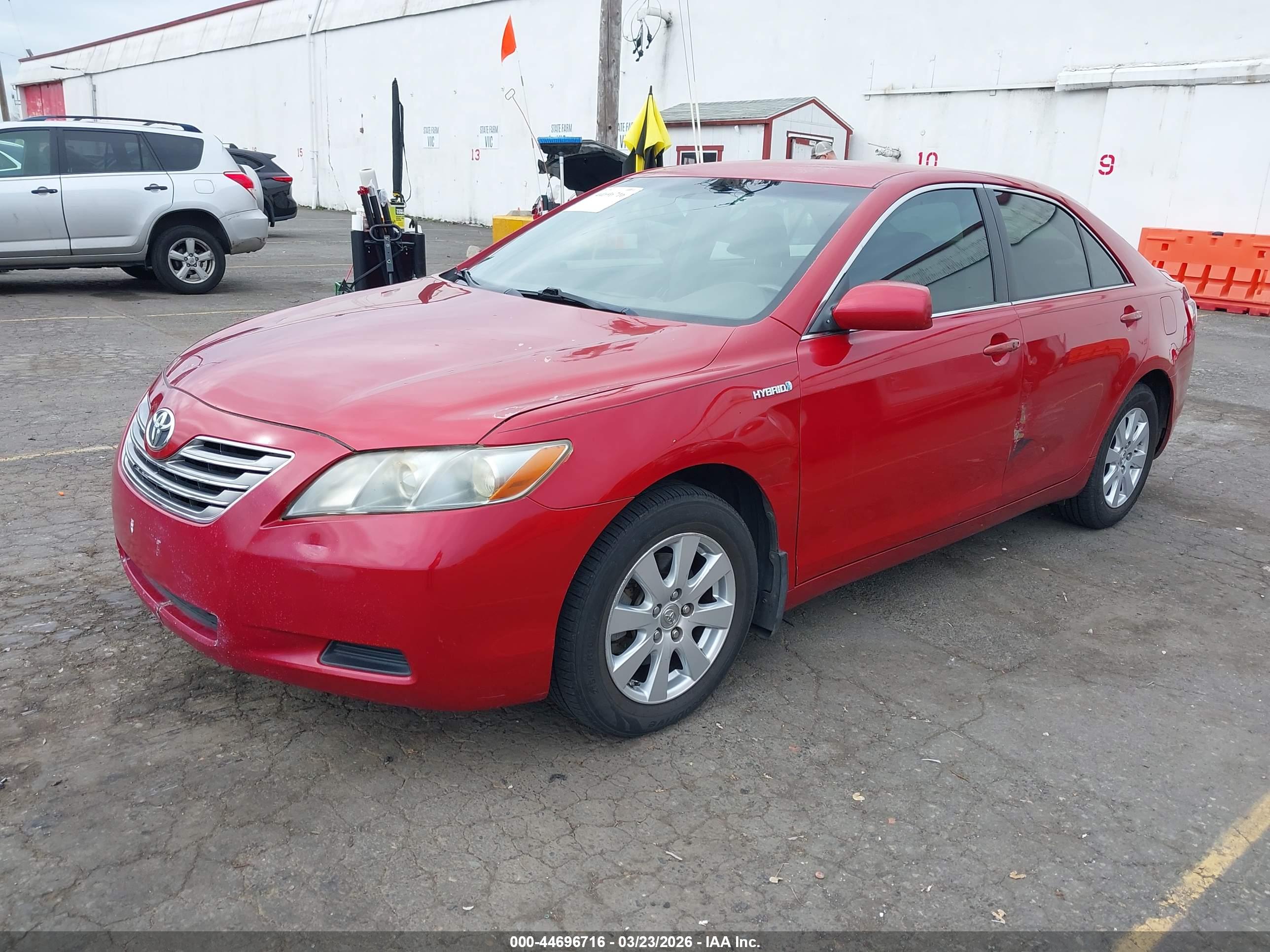 TOYOTA CAMRY image 2