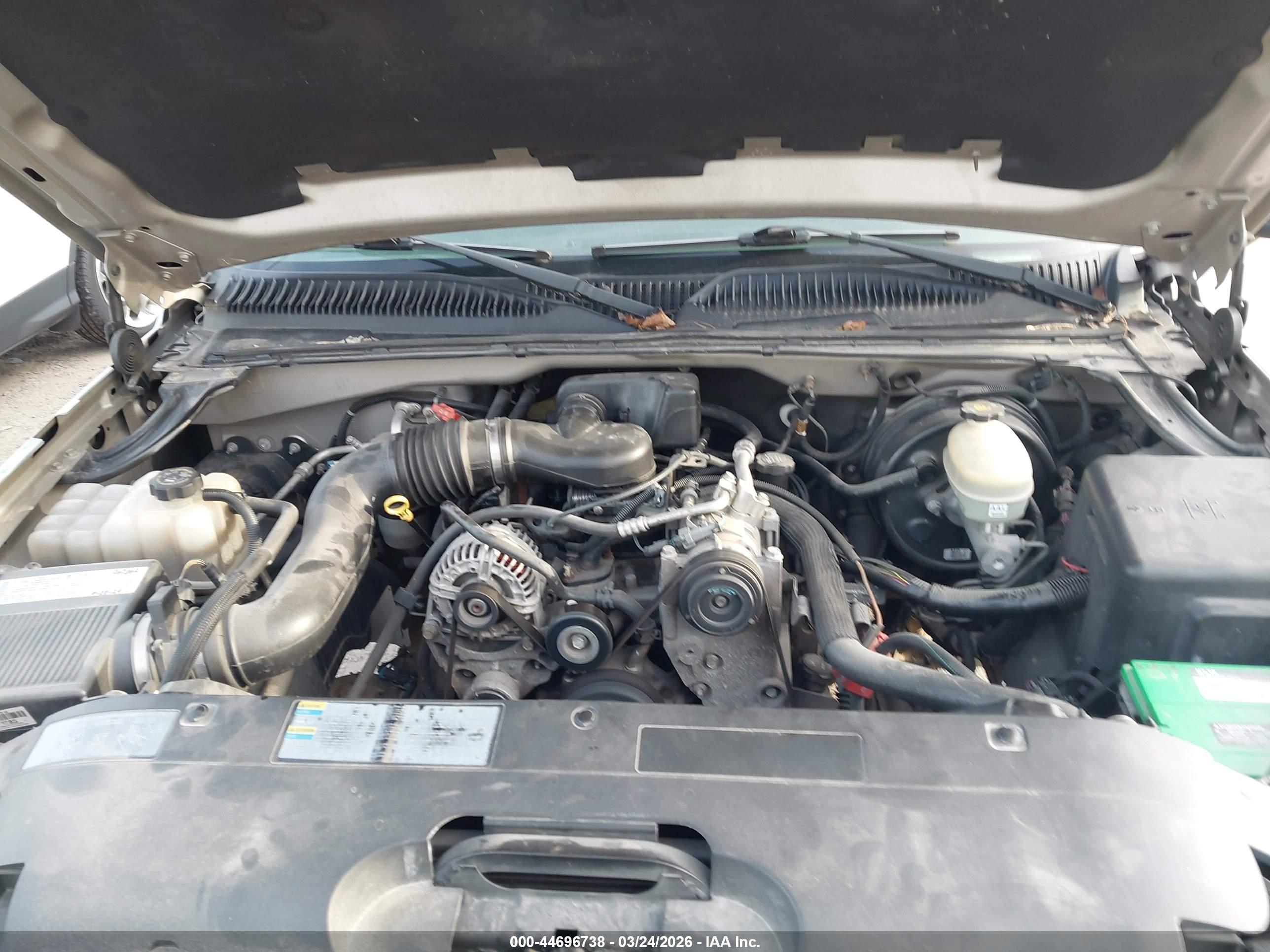 CHEVROLET SILVERADO image 10