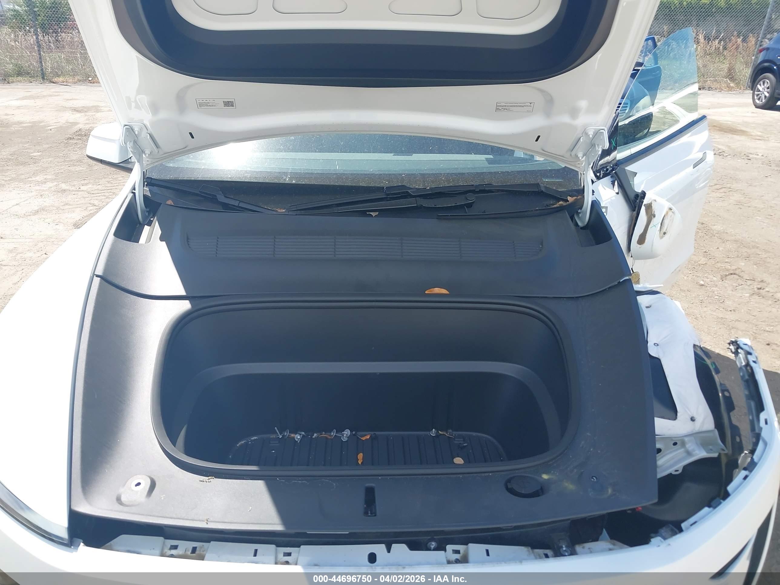 TESLA MODEL image 10