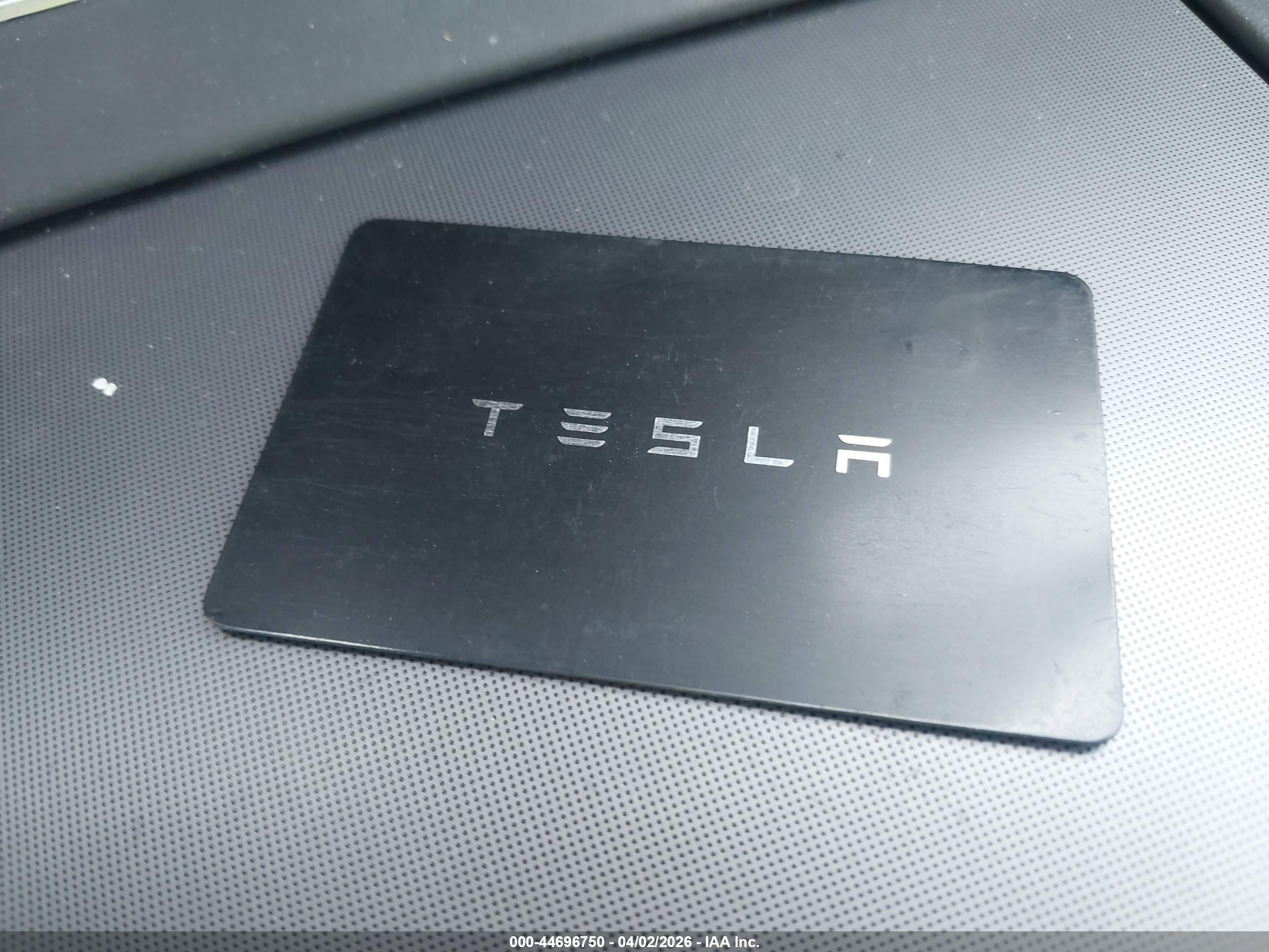 TESLA MODEL image 11