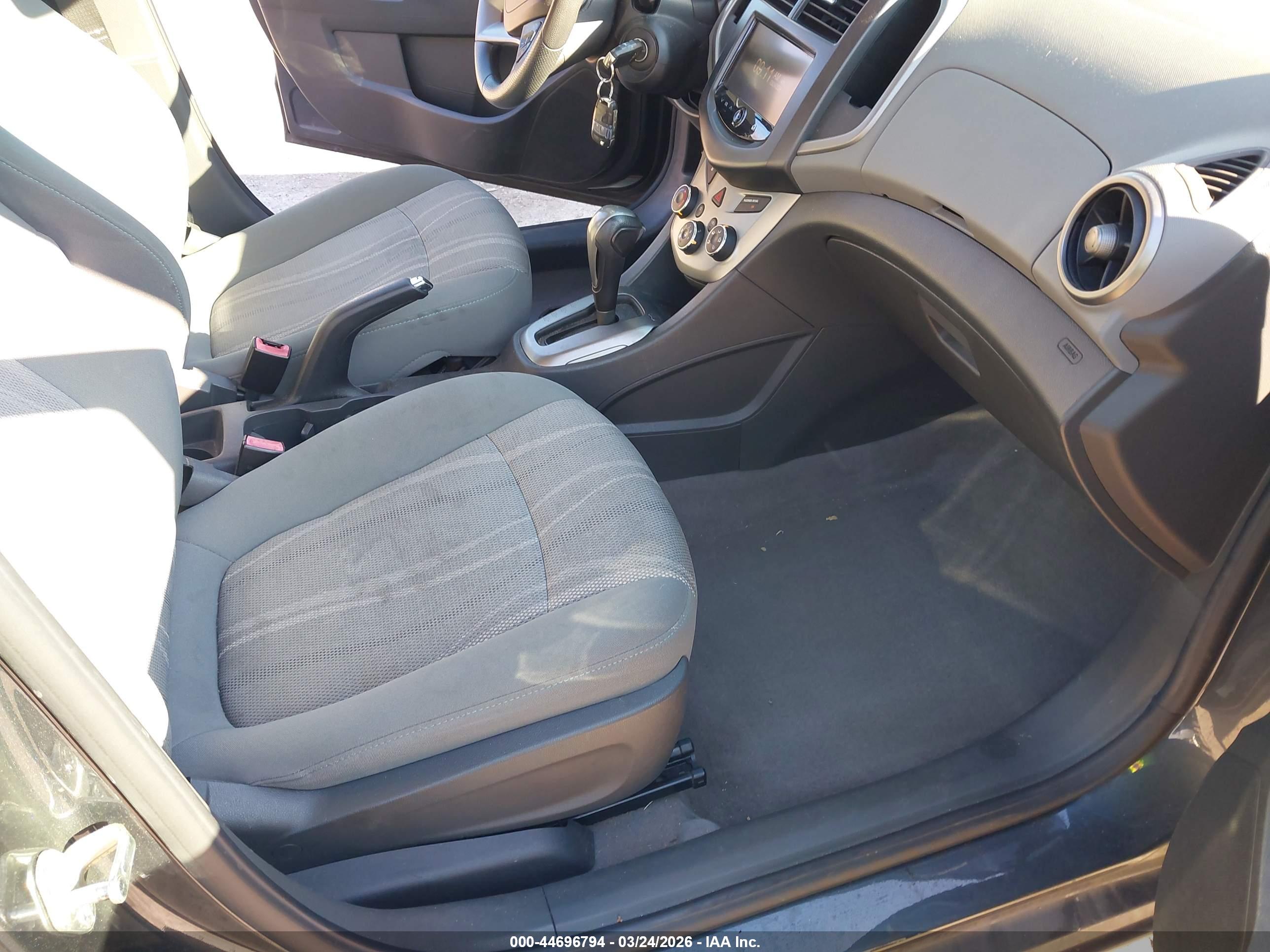 CHEVROLET SONIC image 5