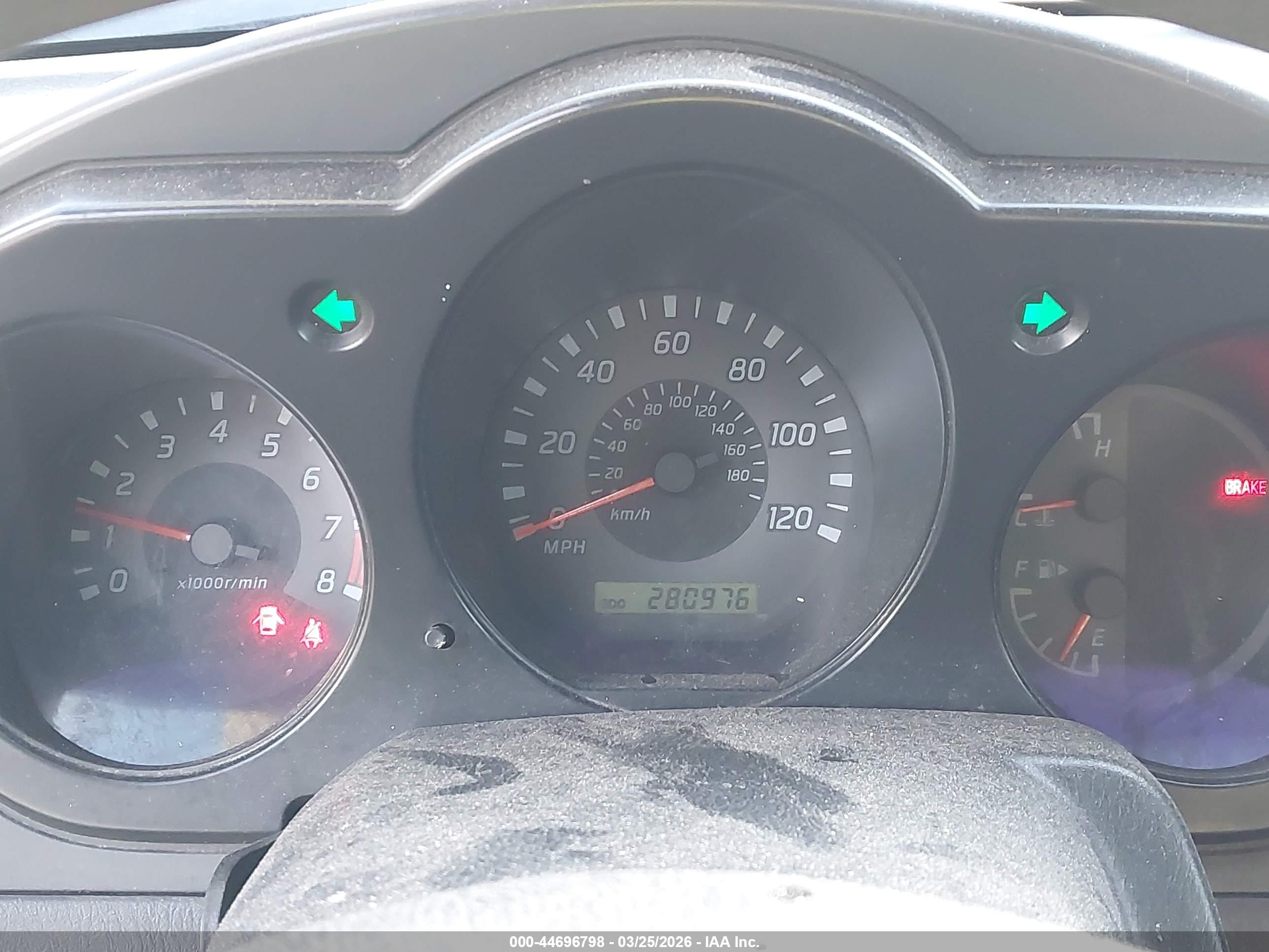 NISSAN FRONTIER image 7