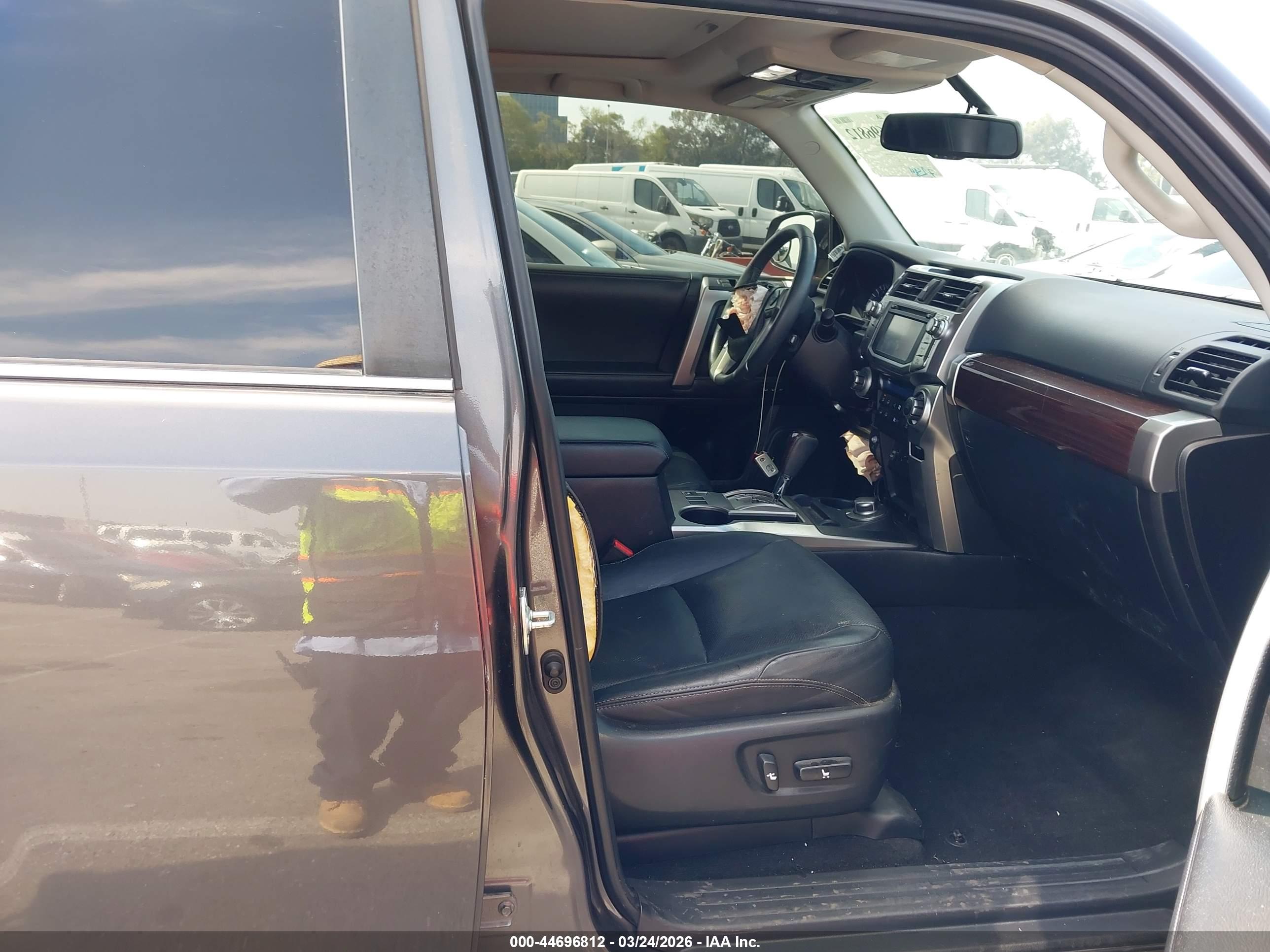 TOYOTA 4RUNNER image 5