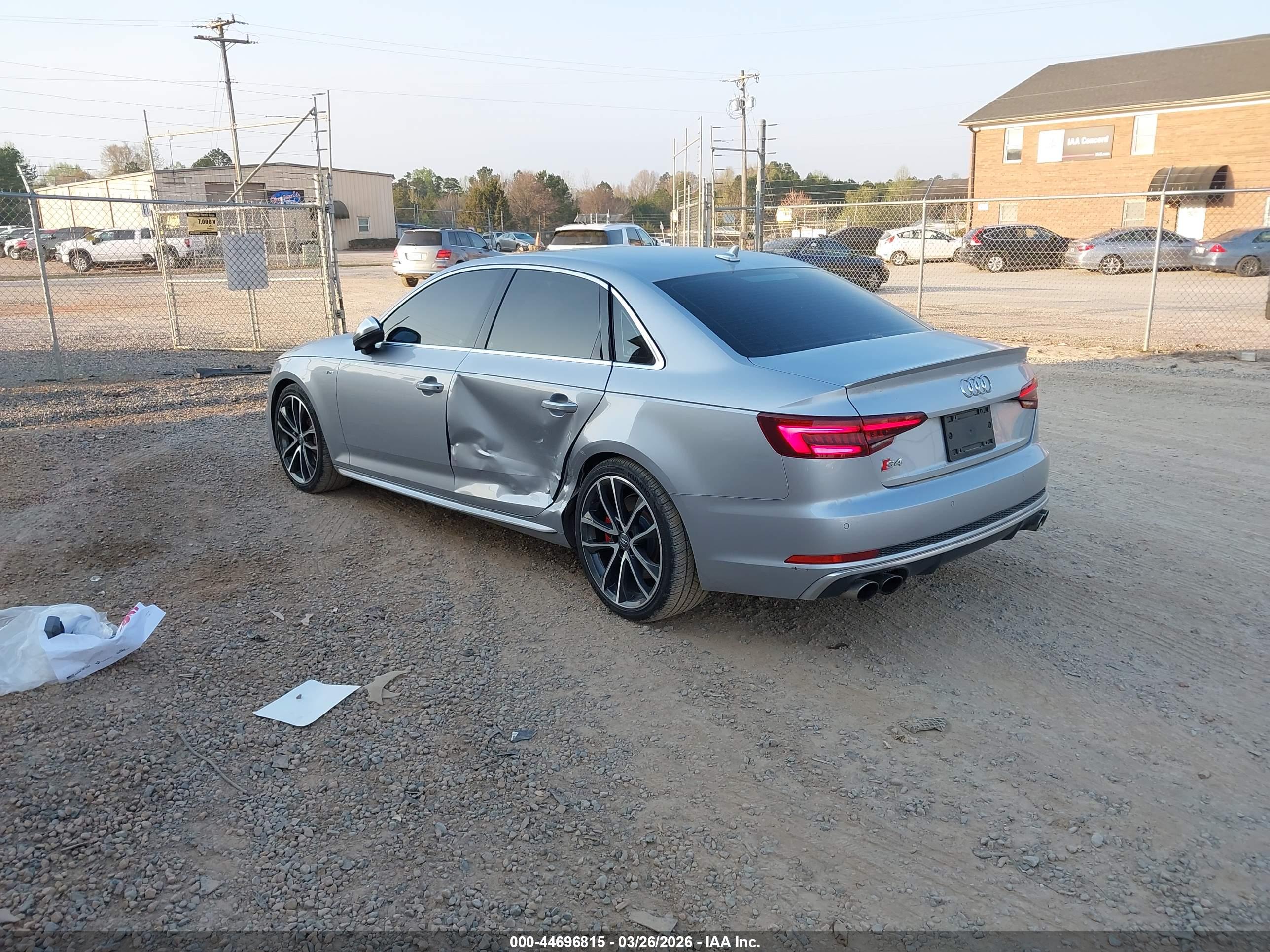 AUDI S4 image 3