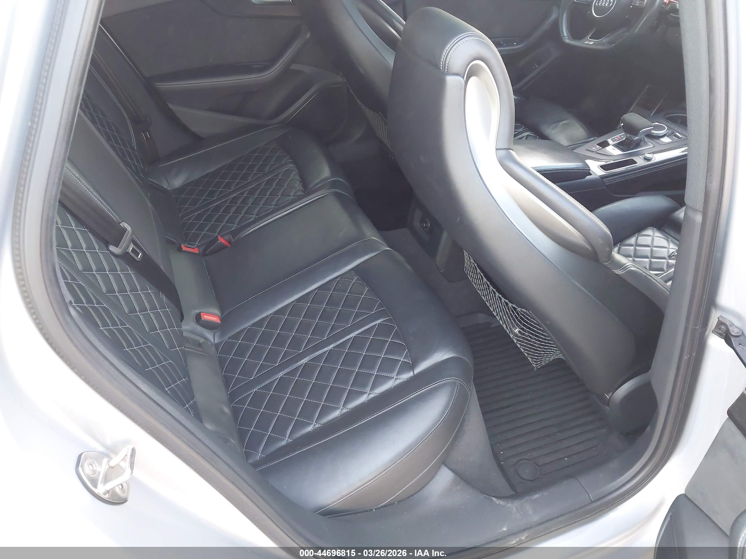 AUDI S4 image 8