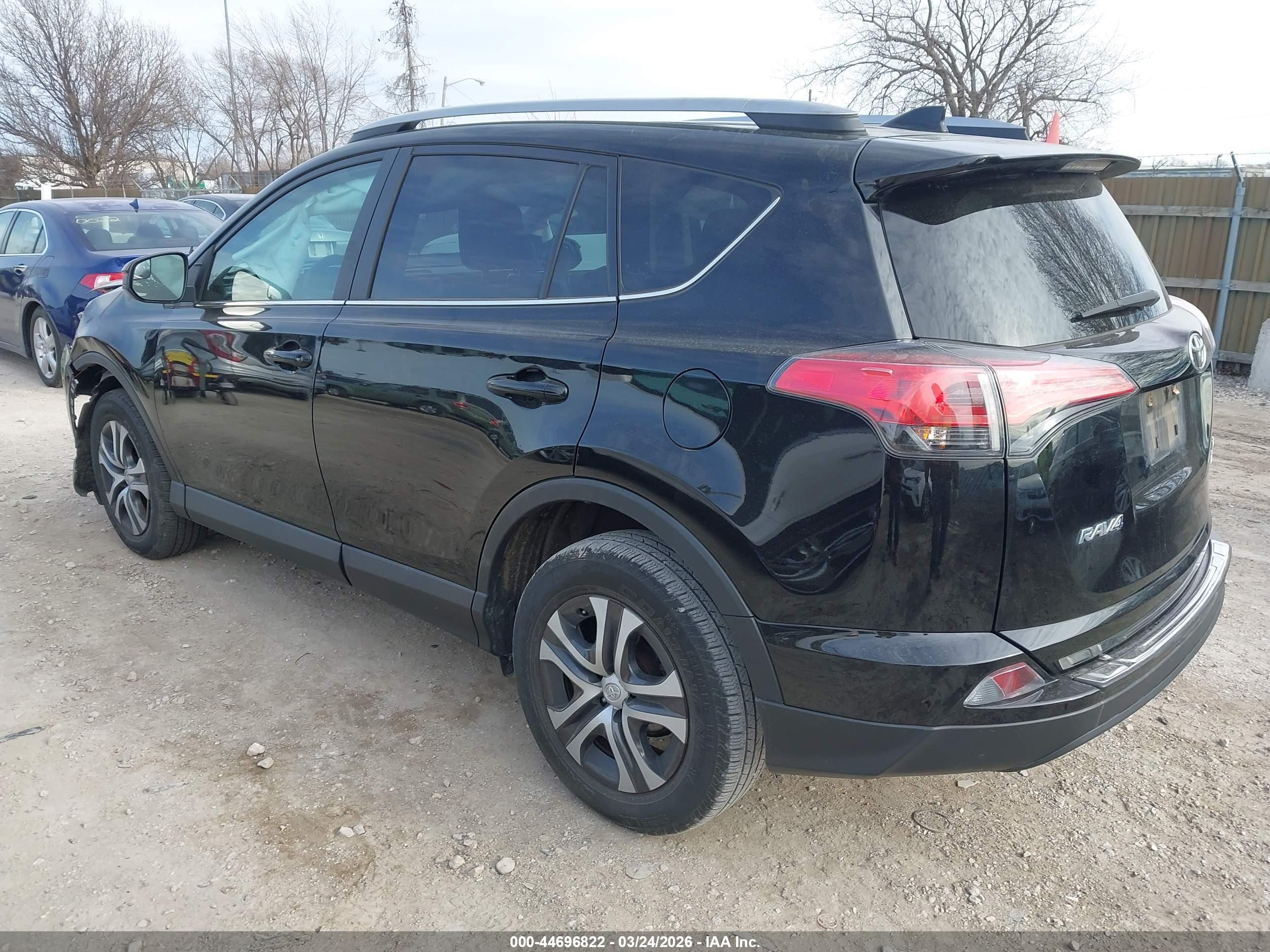 TOYOTA RAV4 image 3