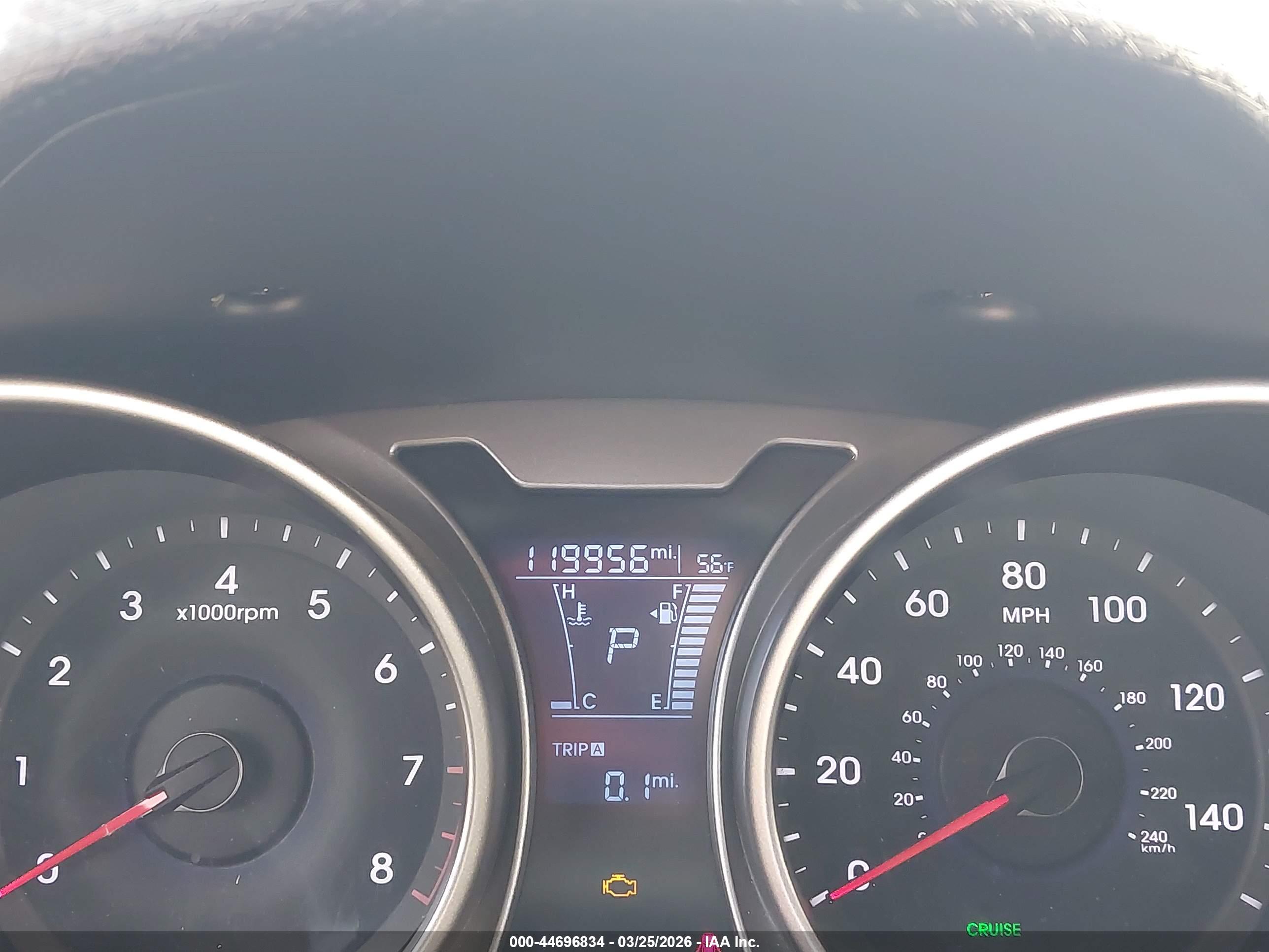 HYUNDAI VELOSTER image 7