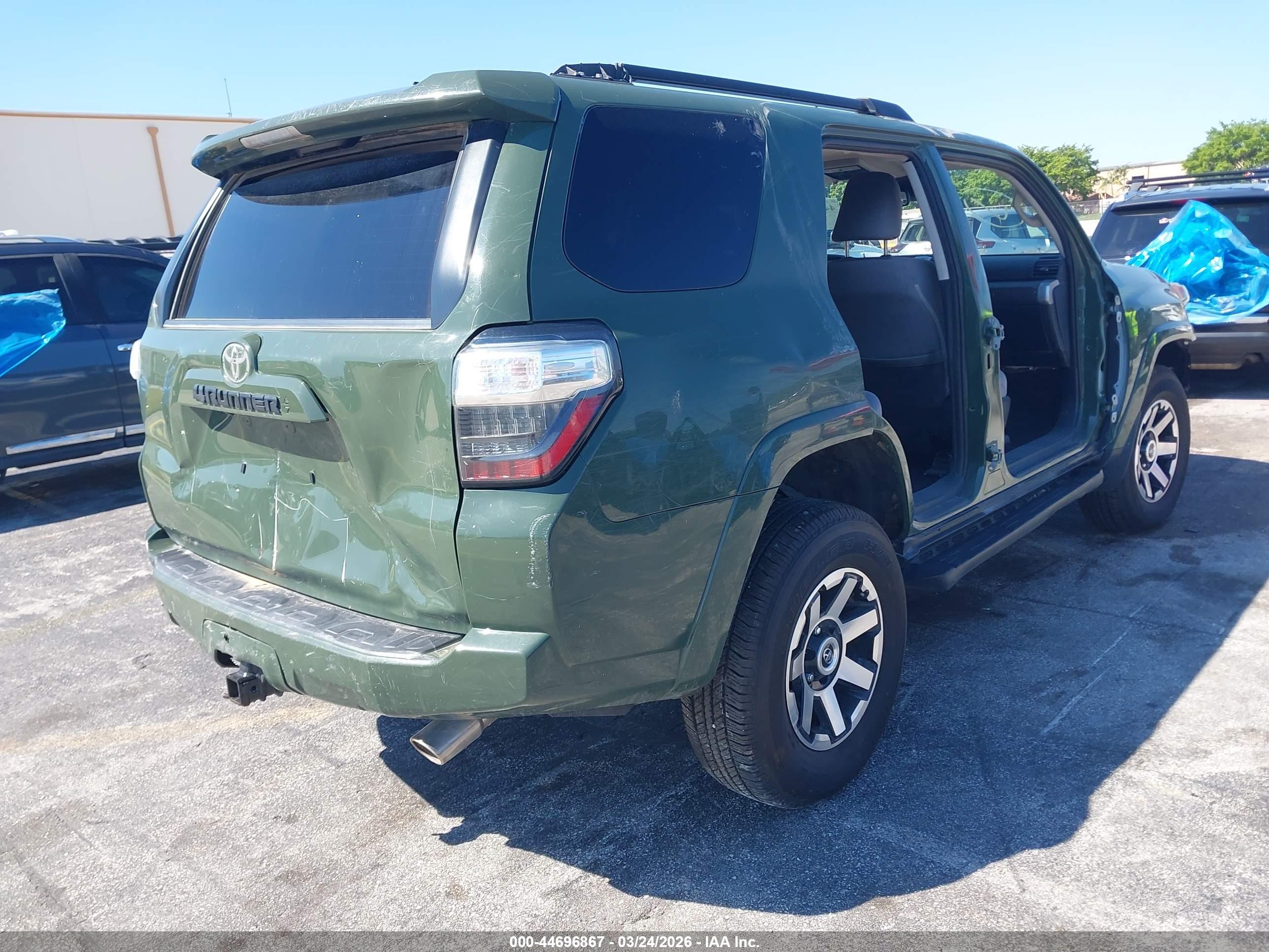 TOYOTA 4RUNNER image 4