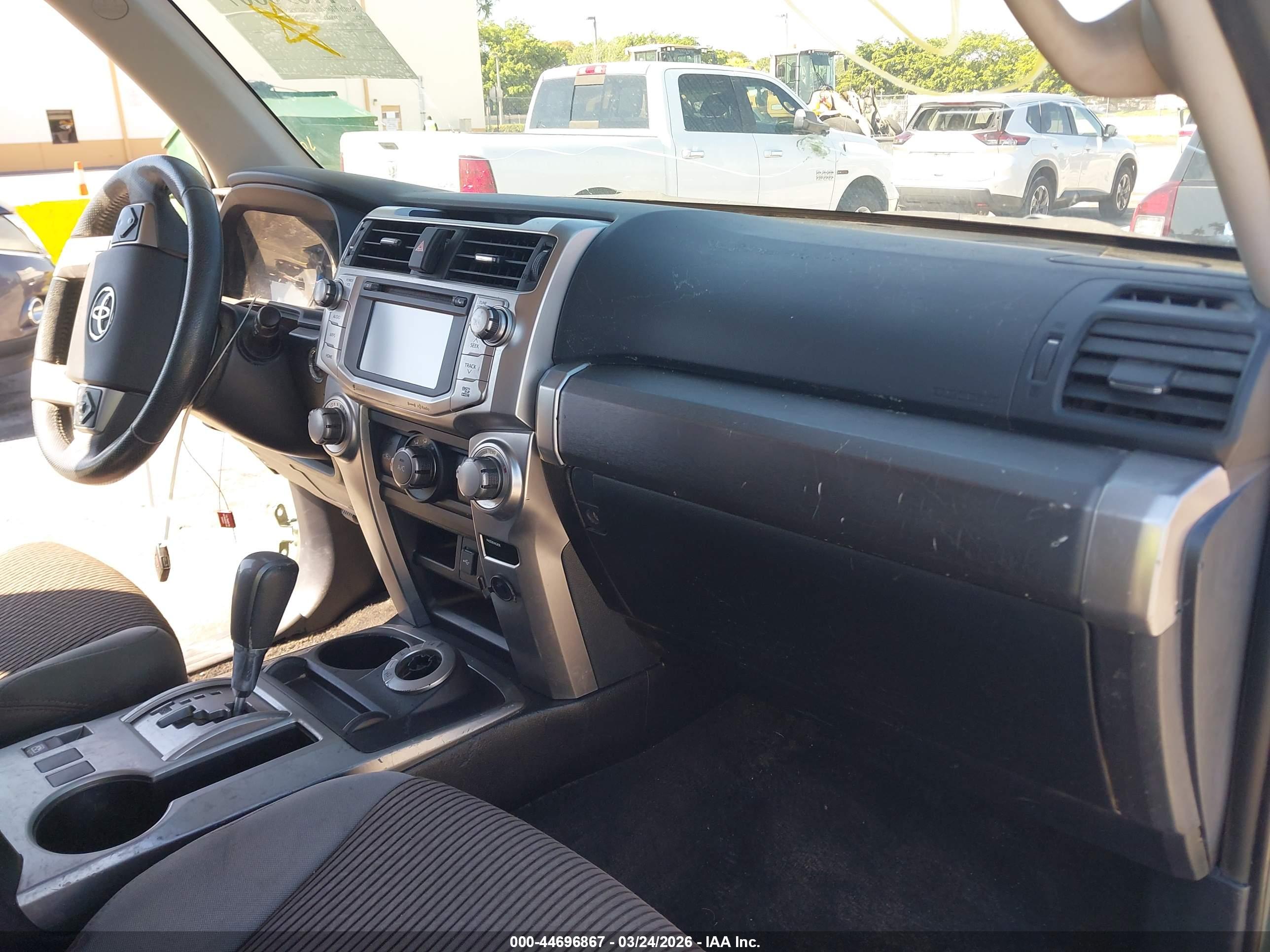 TOYOTA 4RUNNER image 5