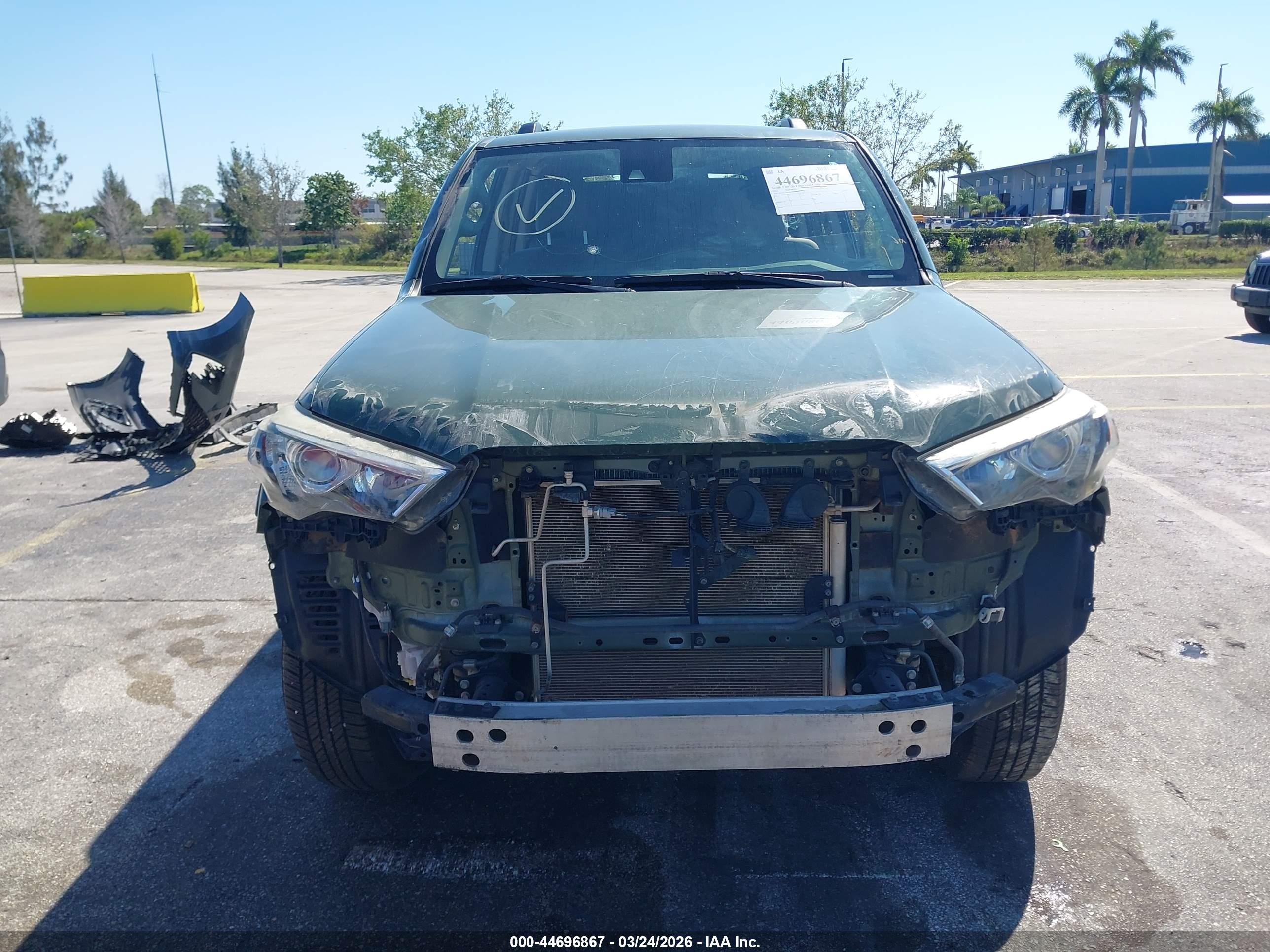 TOYOTA 4RUNNER image 6