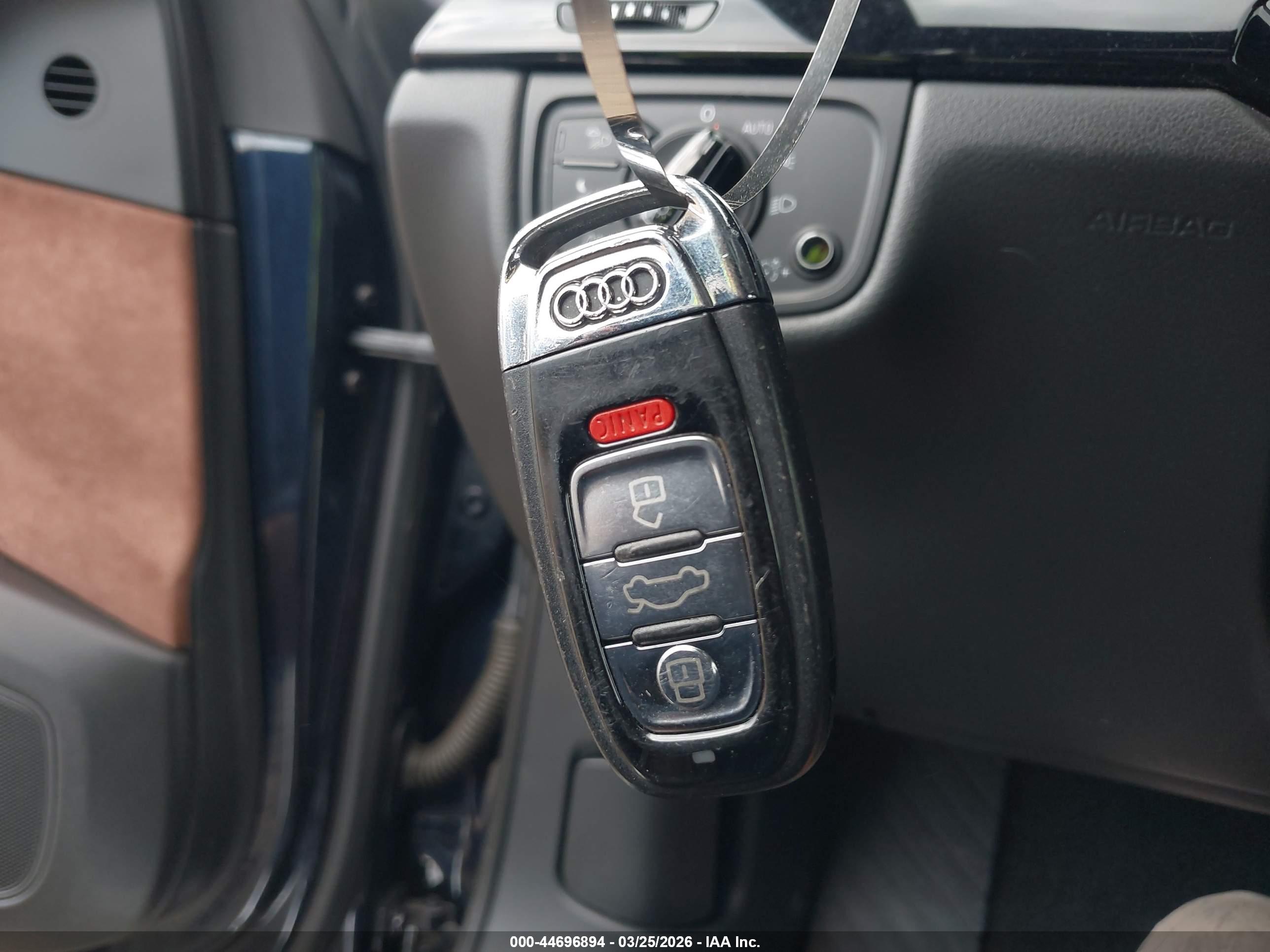 AUDI A8 image 11