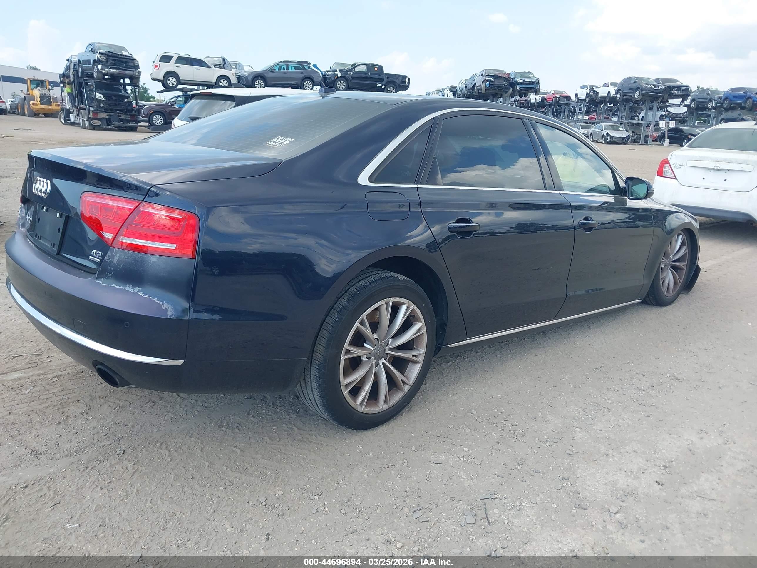 AUDI A8 image 4