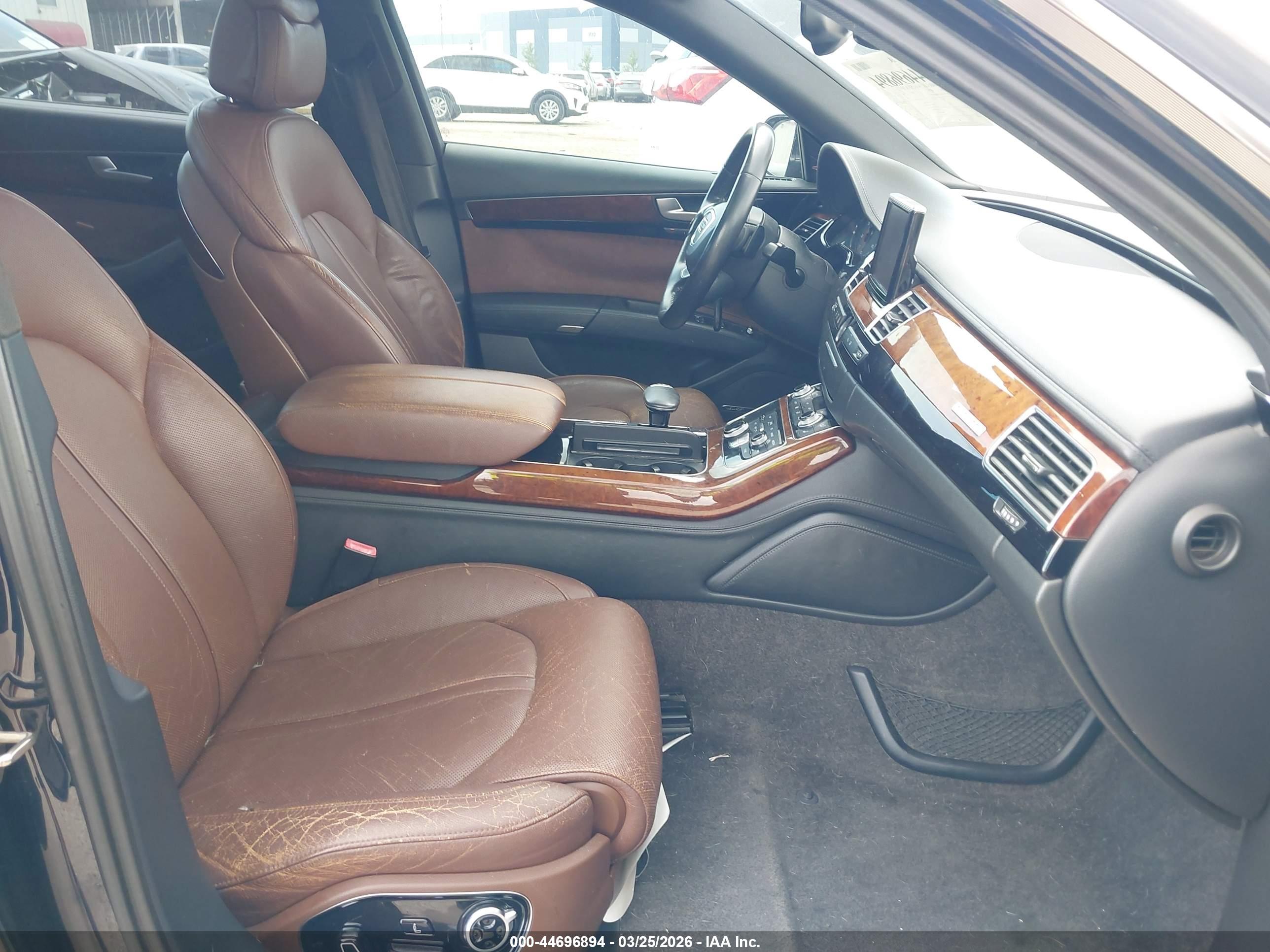AUDI A8 image 5