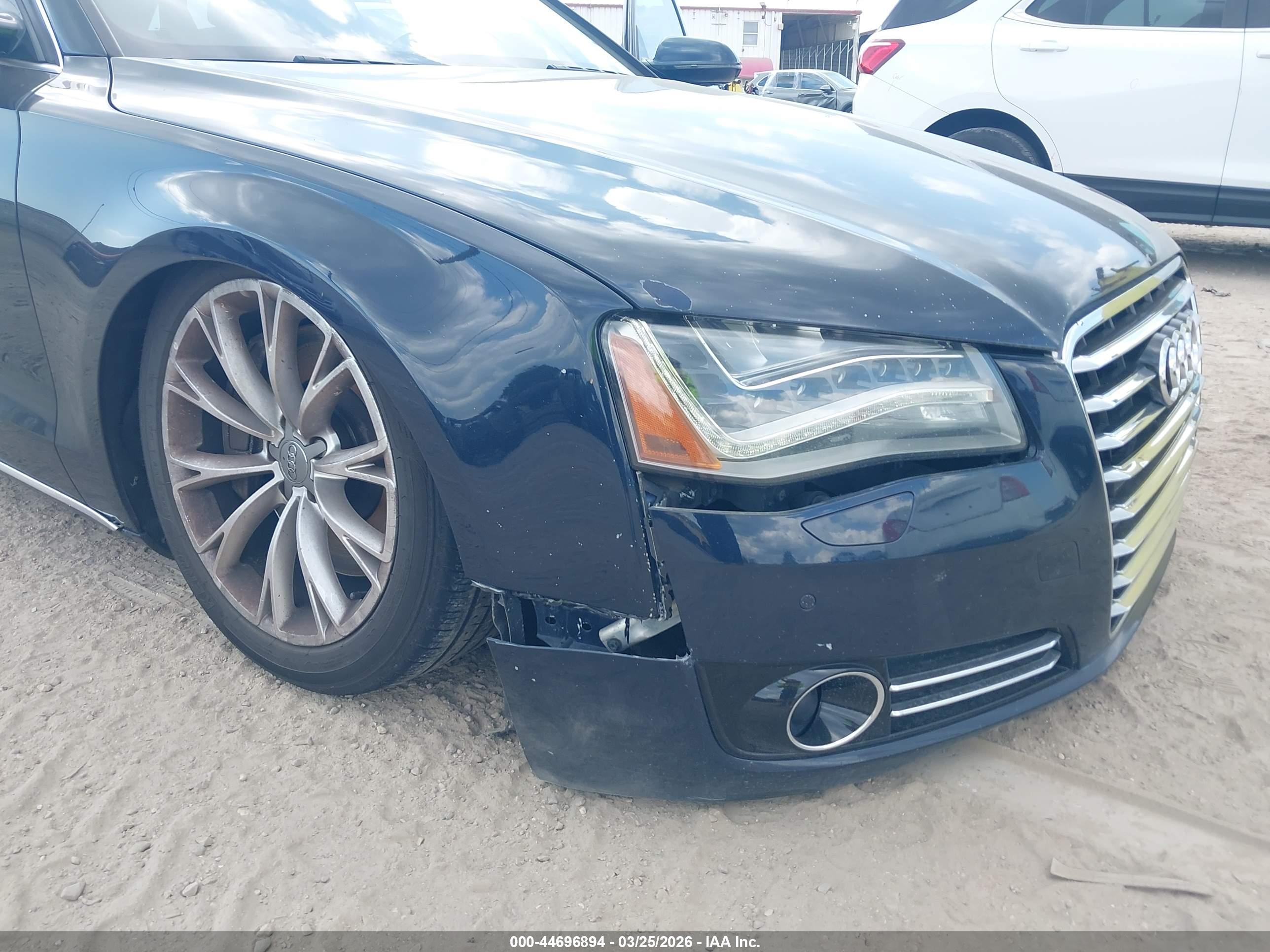 AUDI A8 image 6