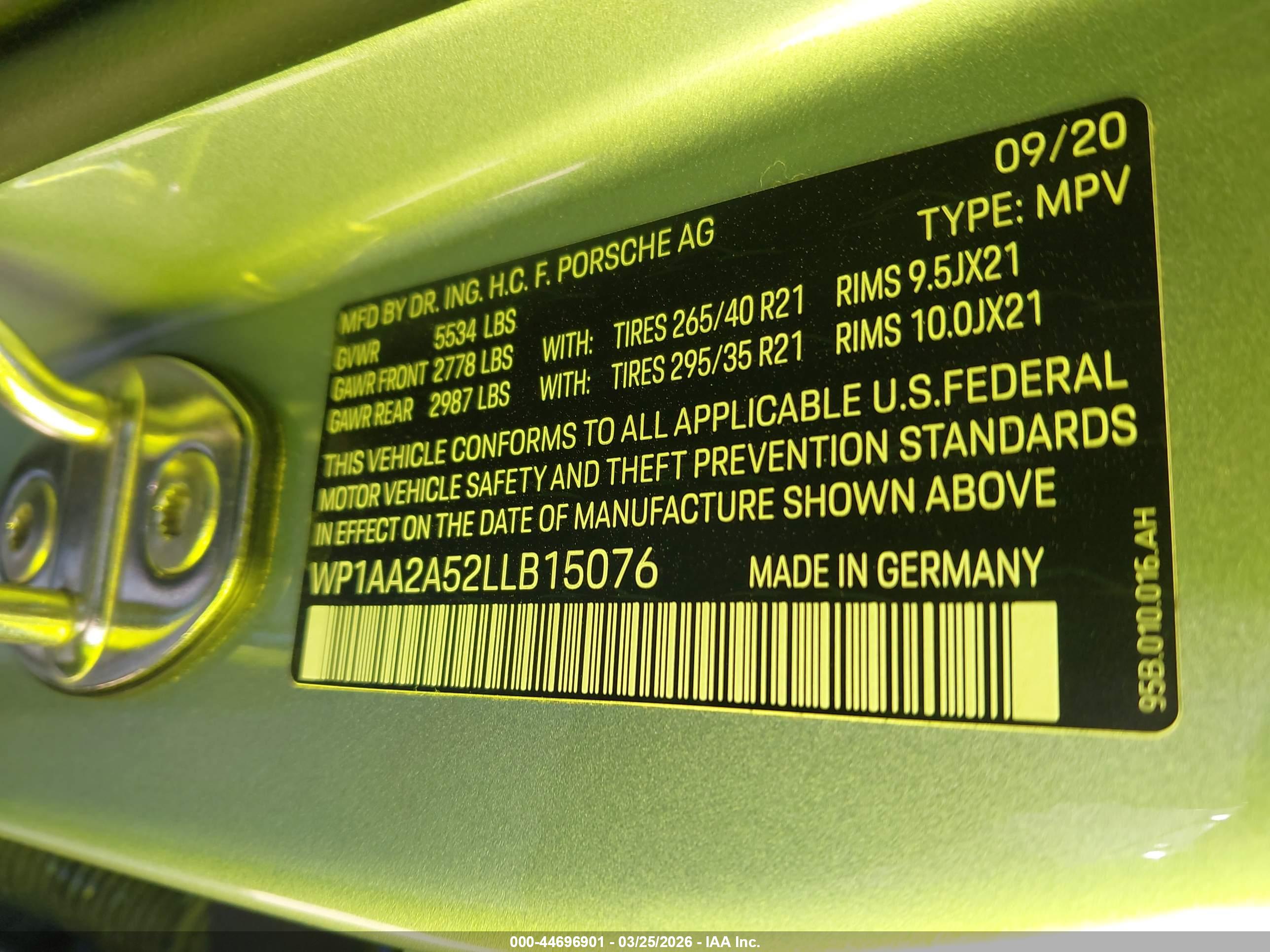 PORSCHE MACAN image 9