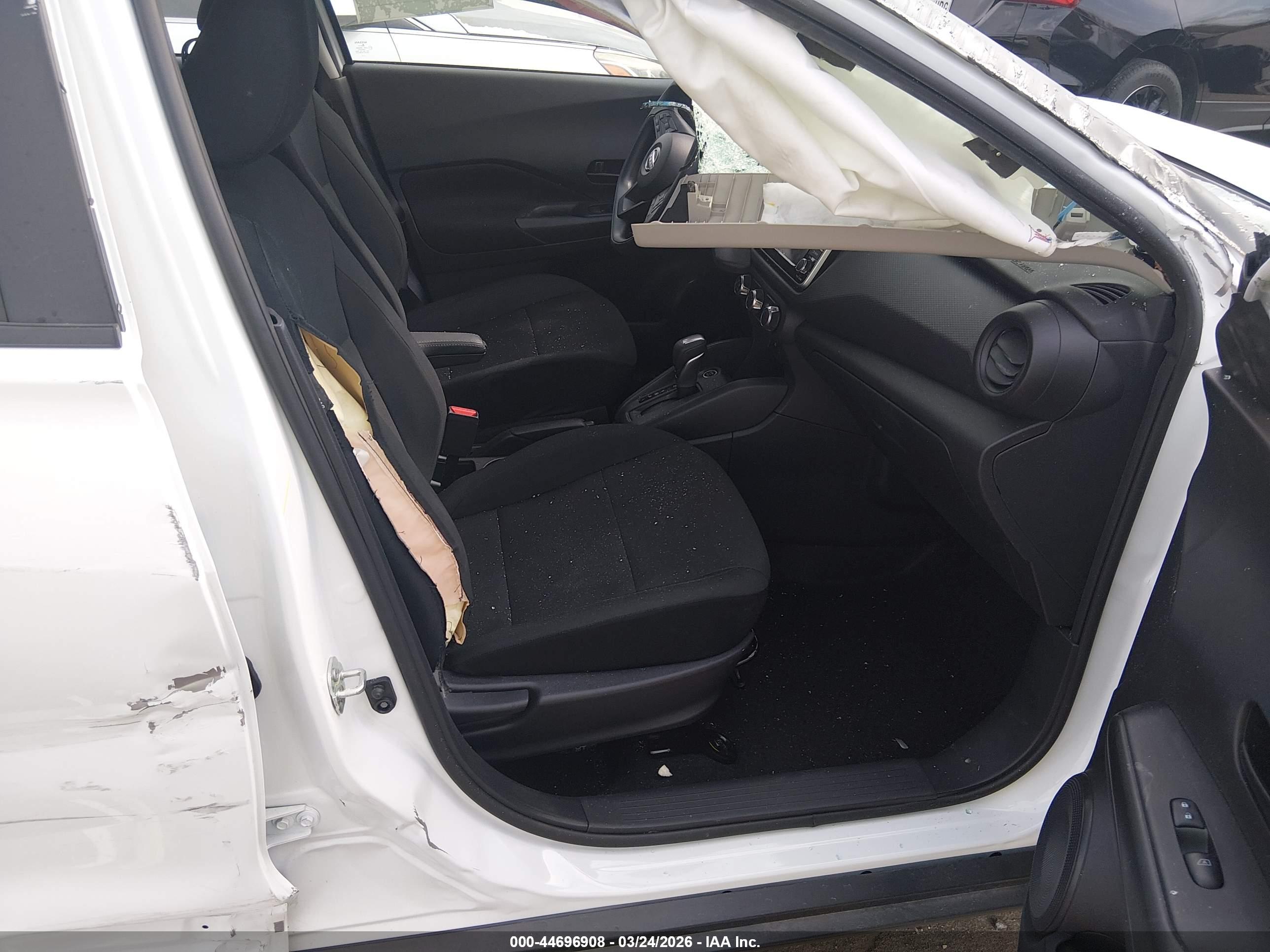 NISSAN KICKS image 5