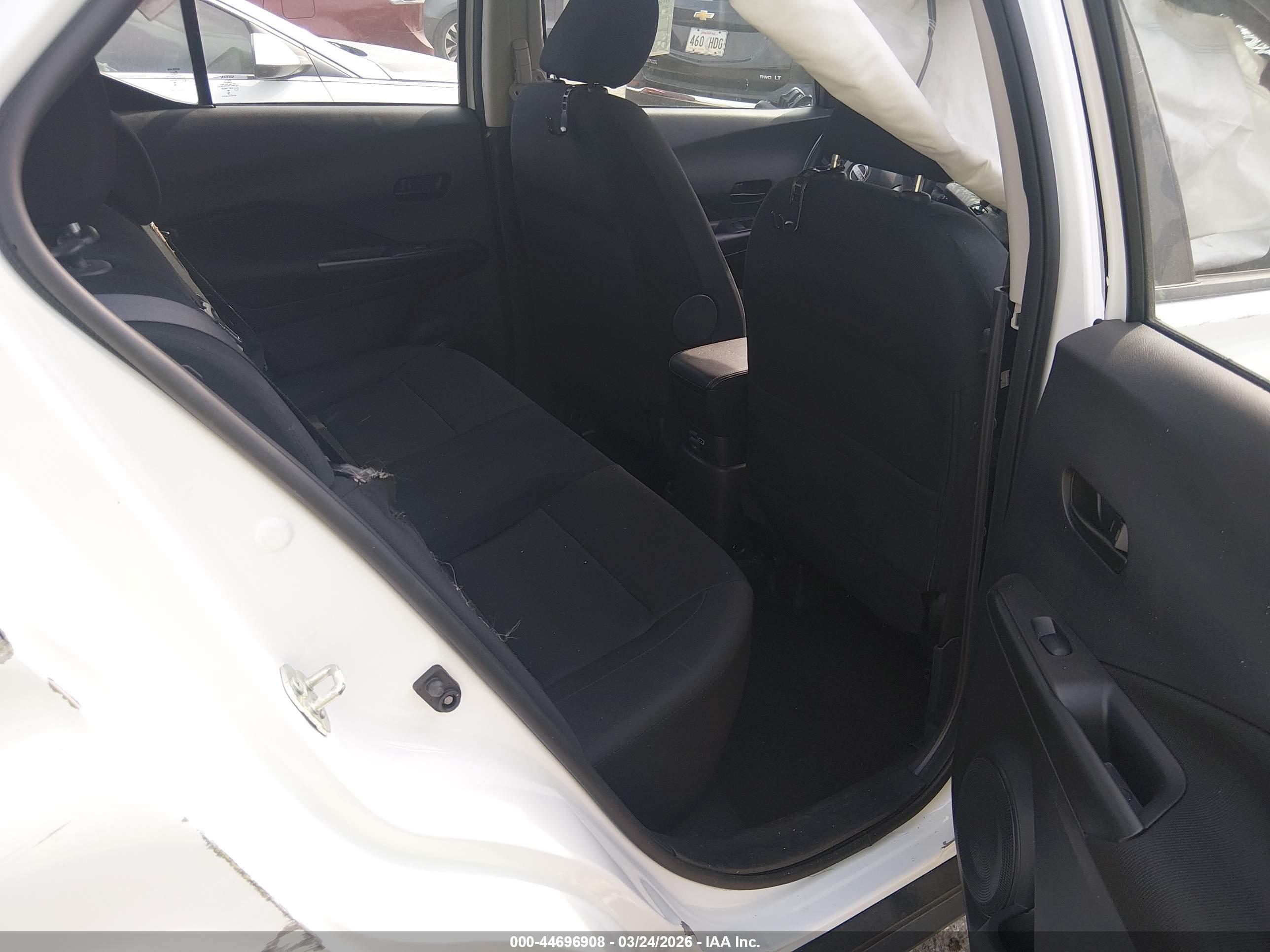NISSAN KICKS image 8
