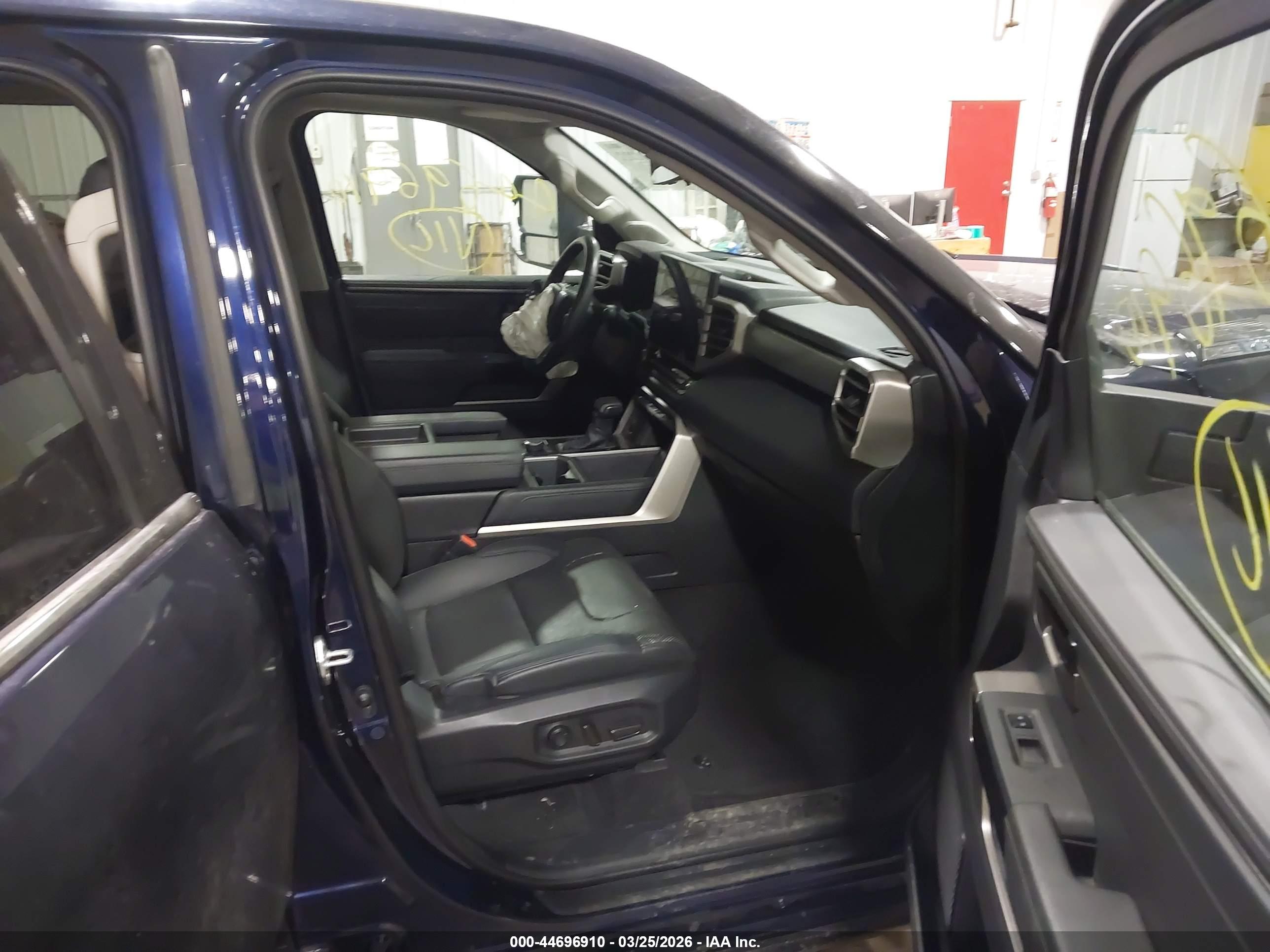 TOYOTA TUNDRA image 5