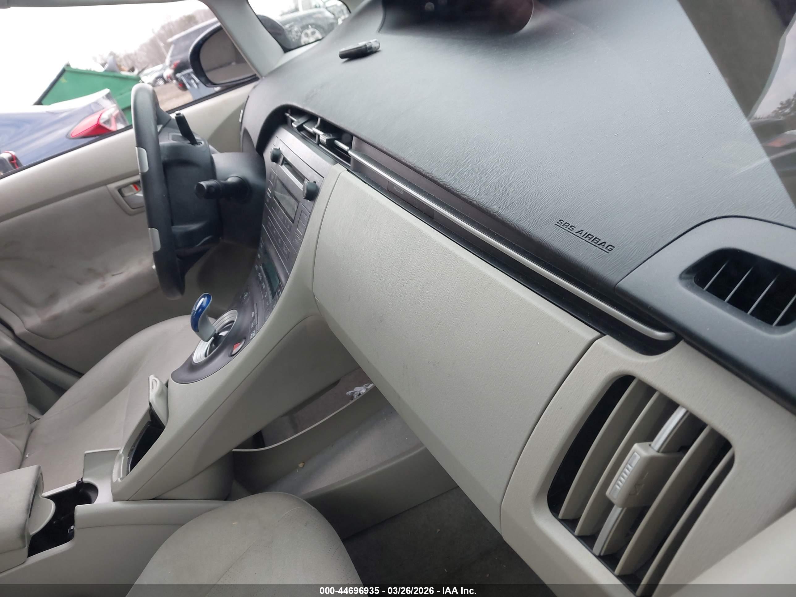 TOYOTA PRIUS image 5