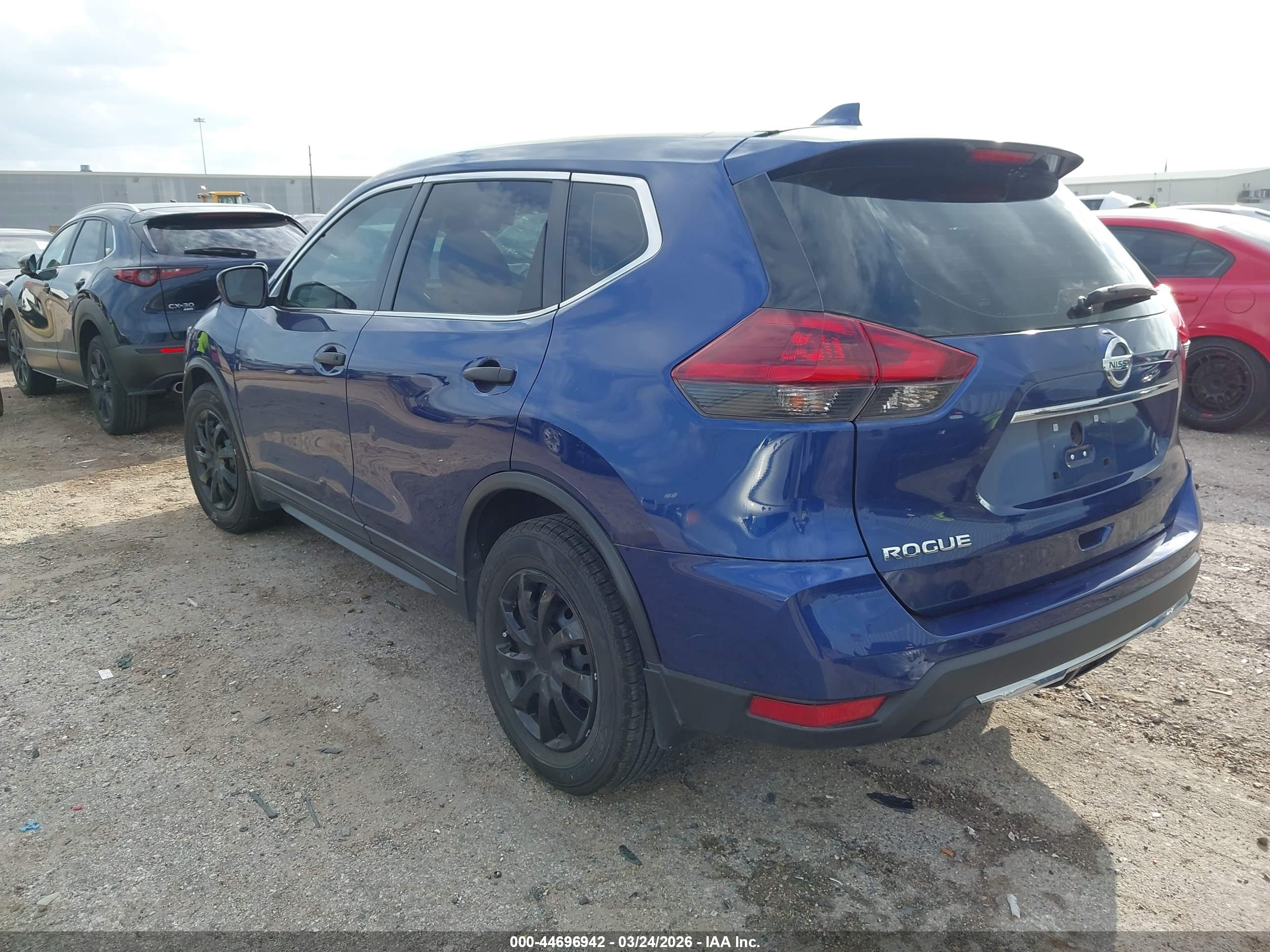 NISSAN ROGUE image 3