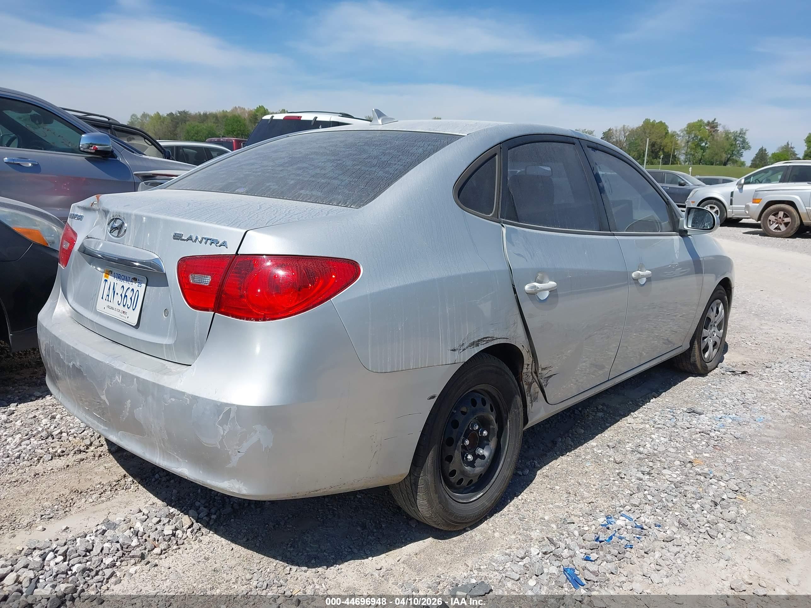 HYUNDAI ELANTRA image 4