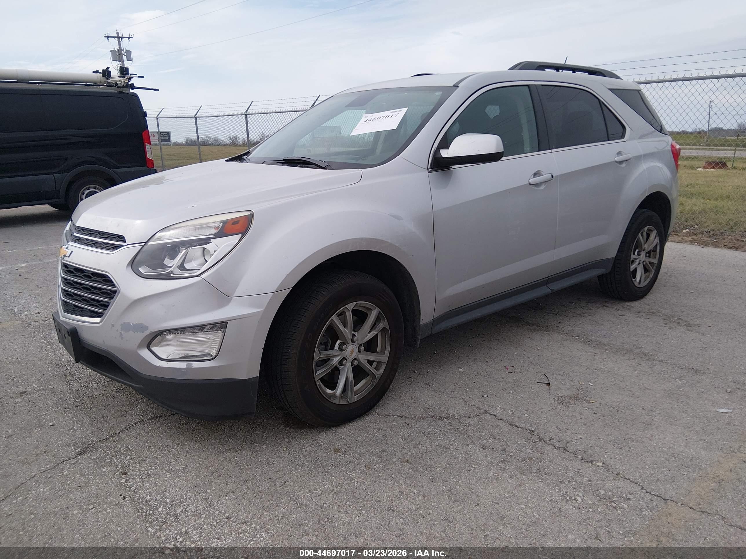 CHEVROLET EQUINOX image 2
