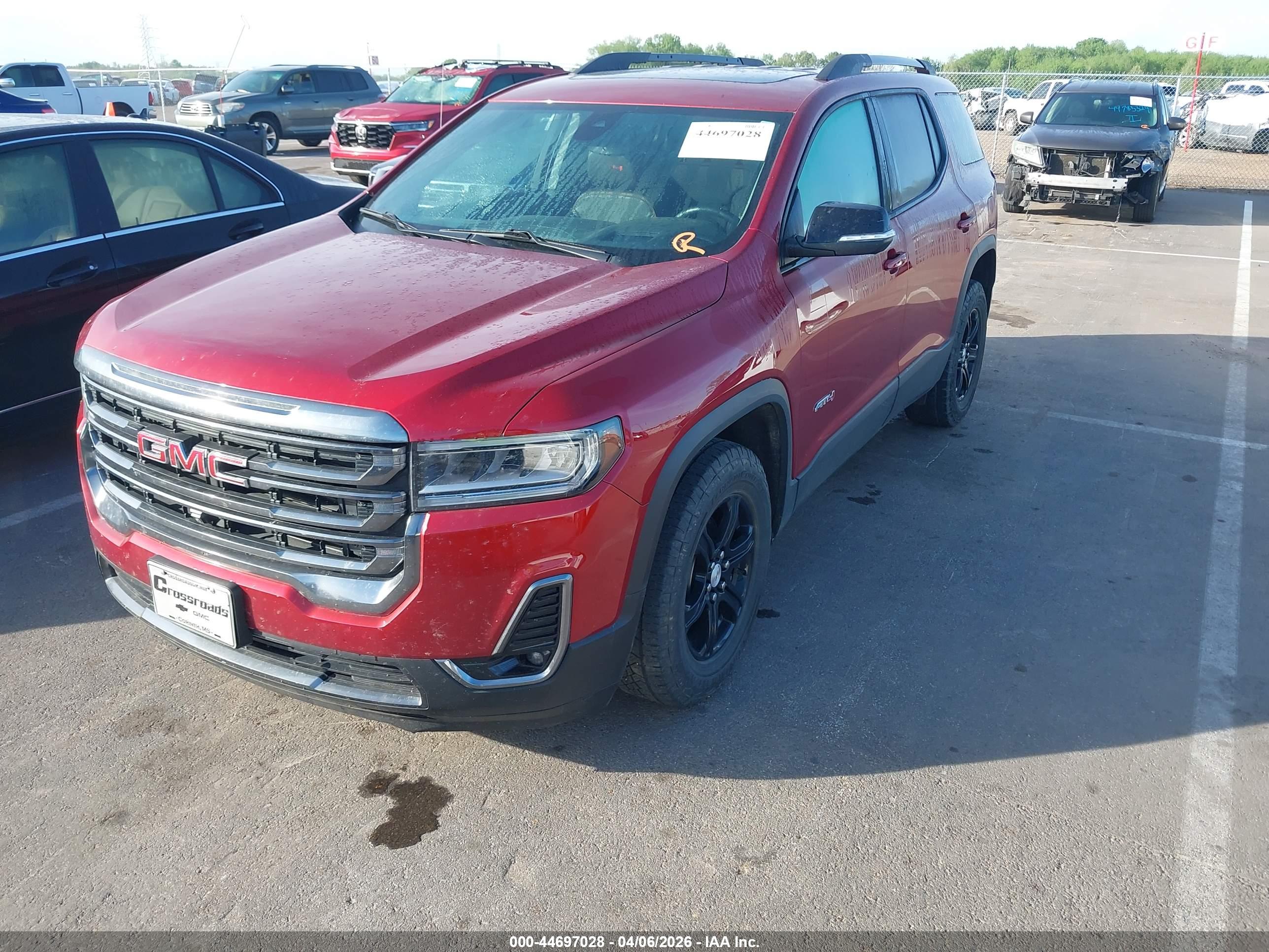 GMC ACADIA image 2