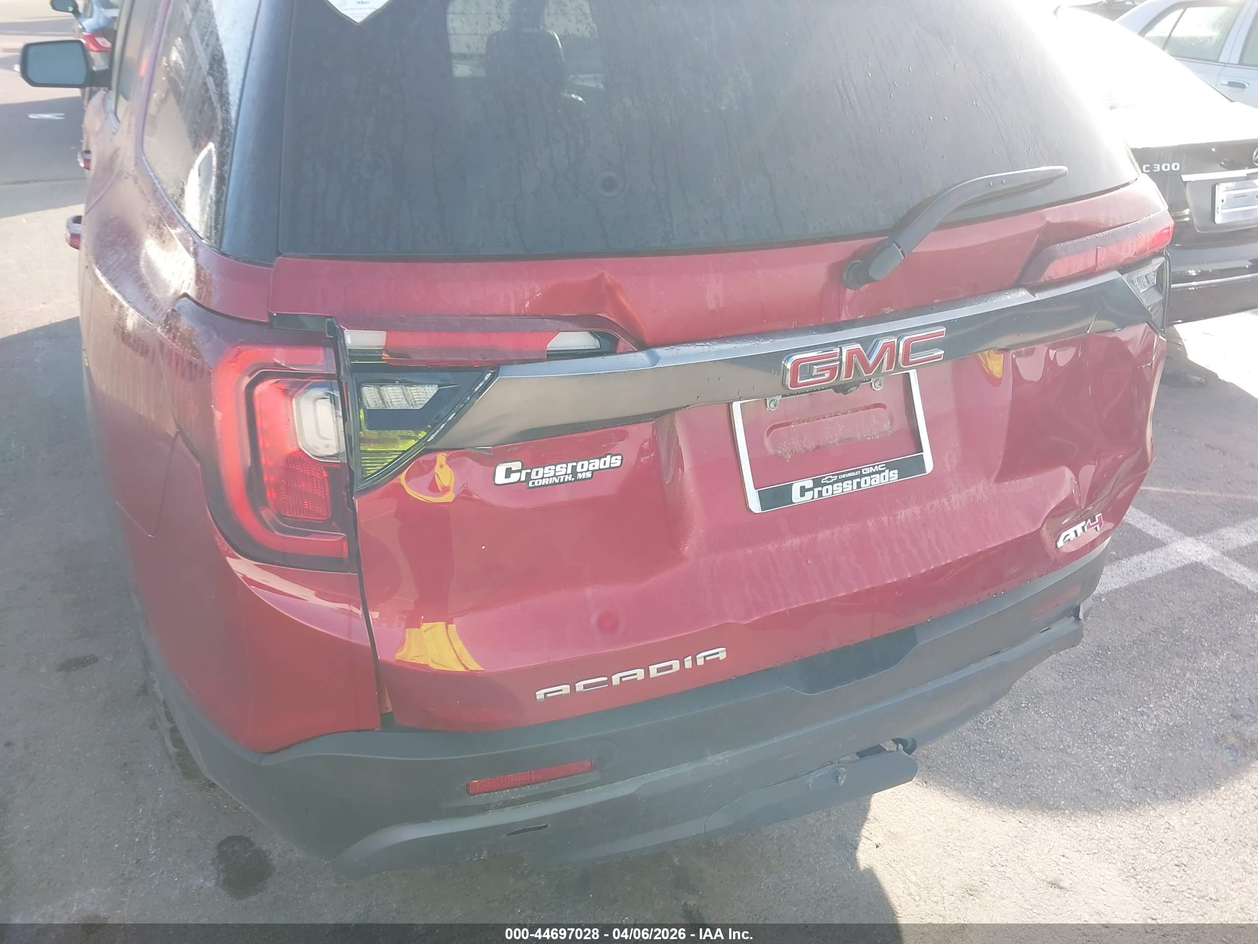 GMC ACADIA image 6