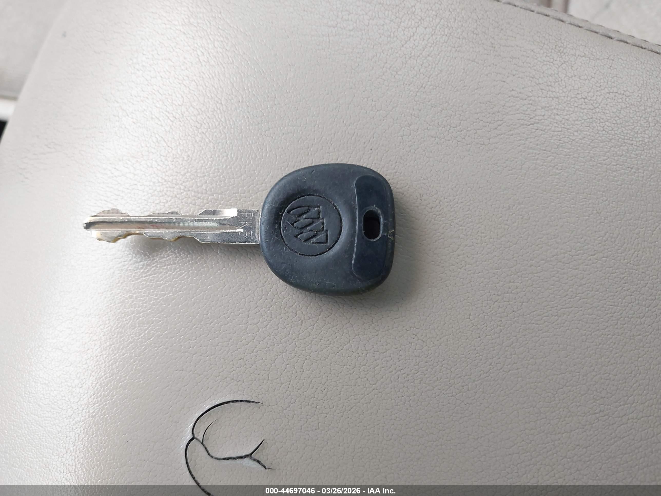 BUICK LACROSSE image 11