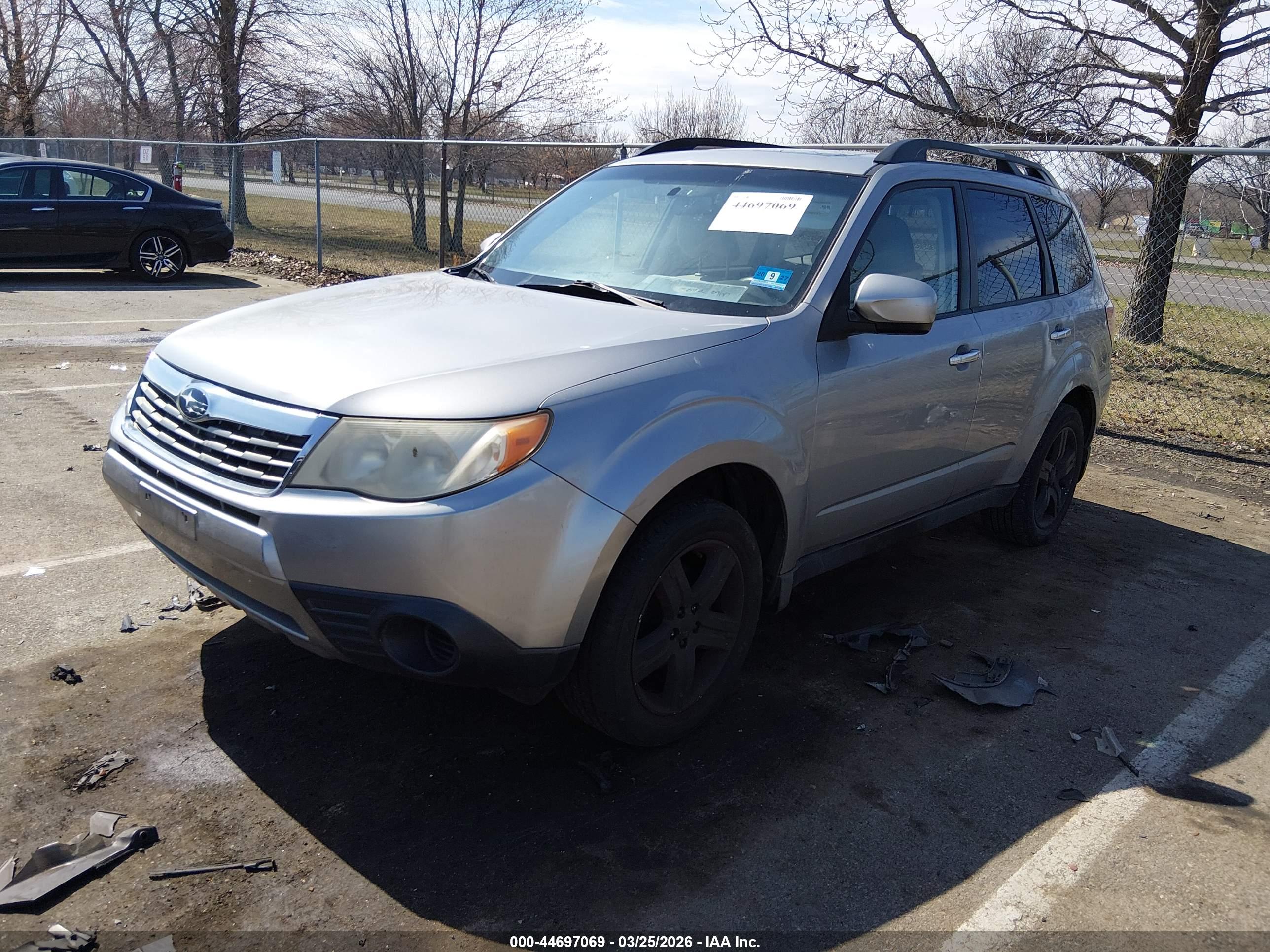 SUBARU FORESTER image 2