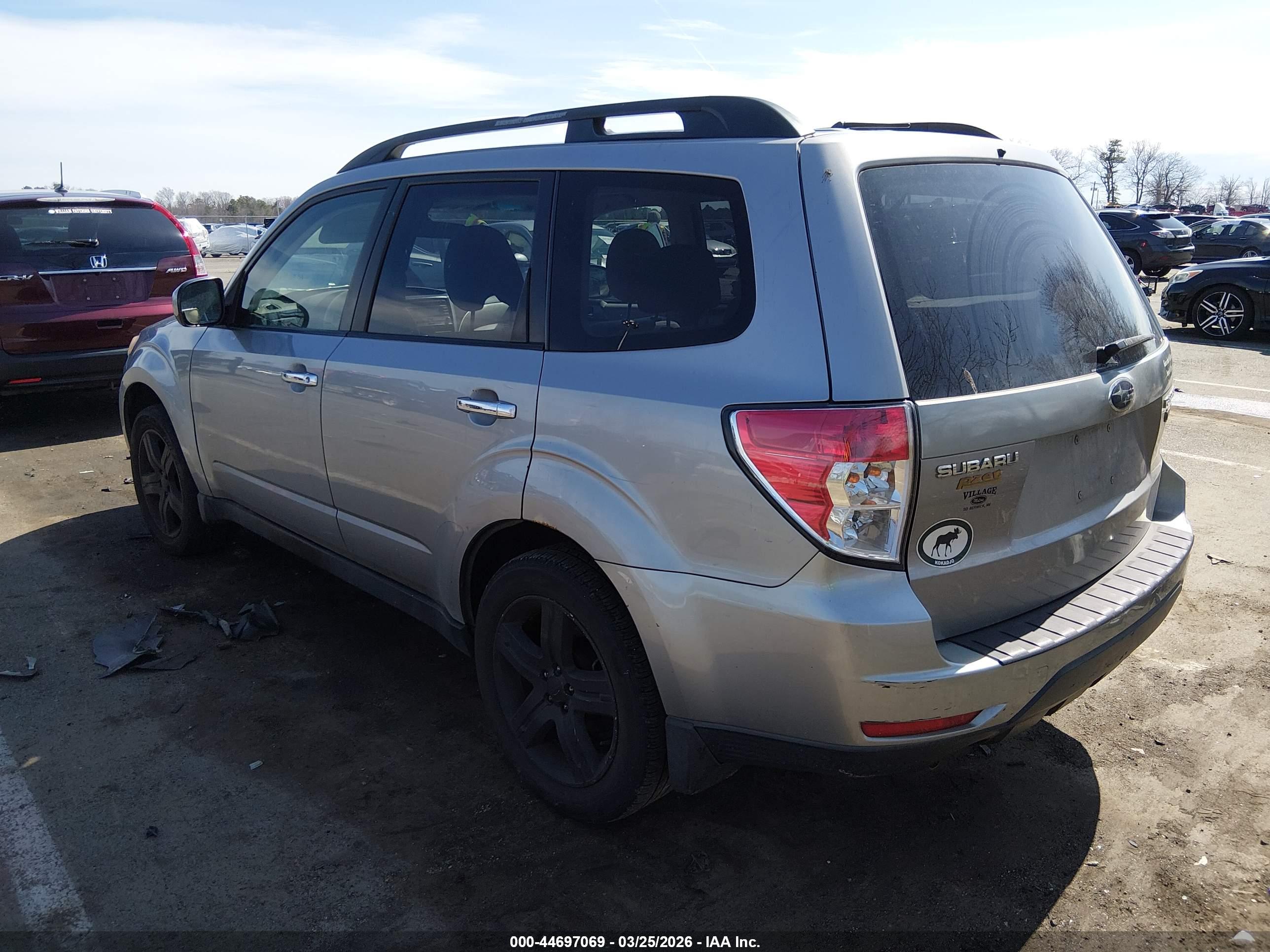 SUBARU FORESTER image 3