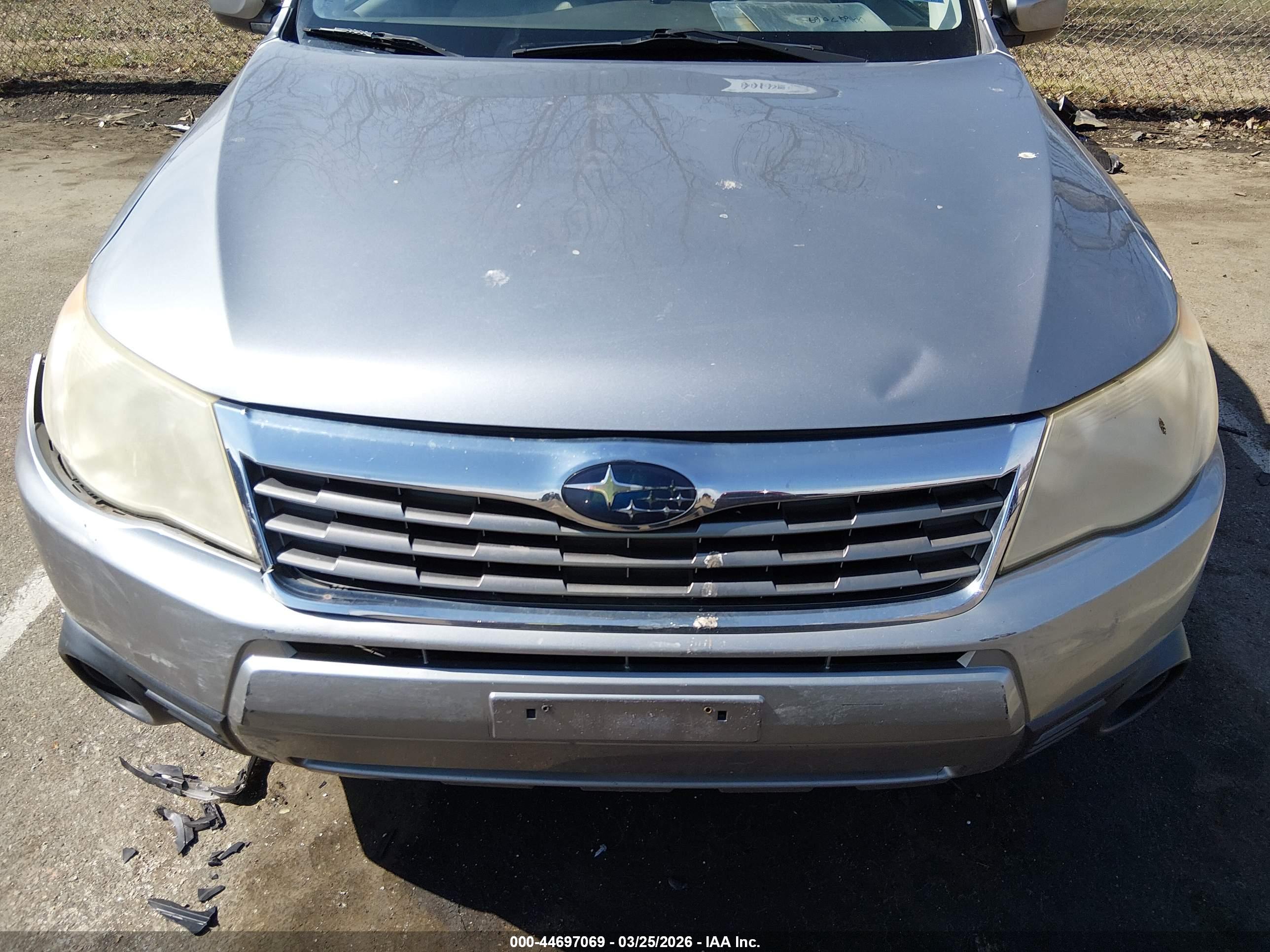 SUBARU FORESTER image 6