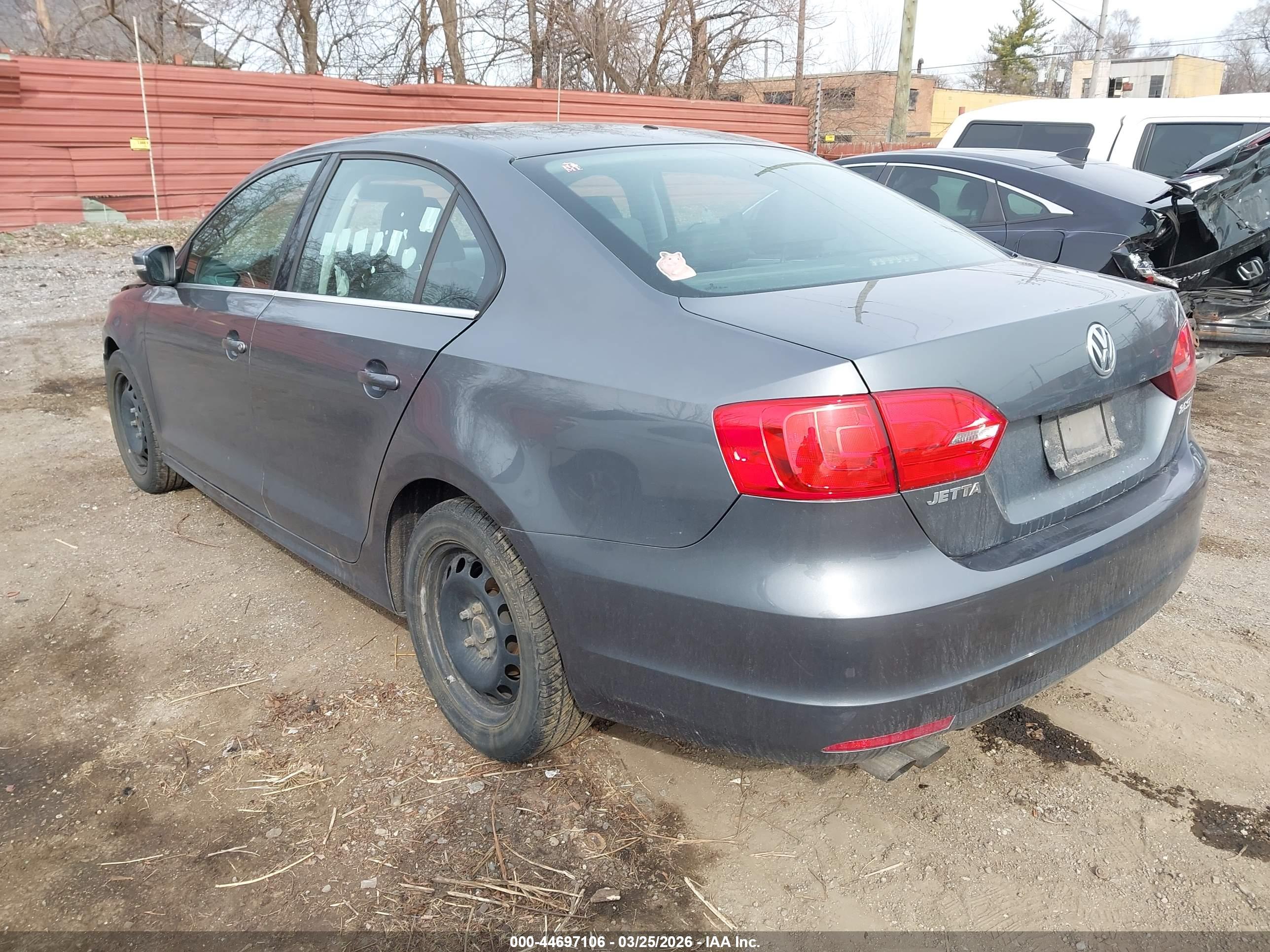 VOLKSWAGEN JETTA image 3