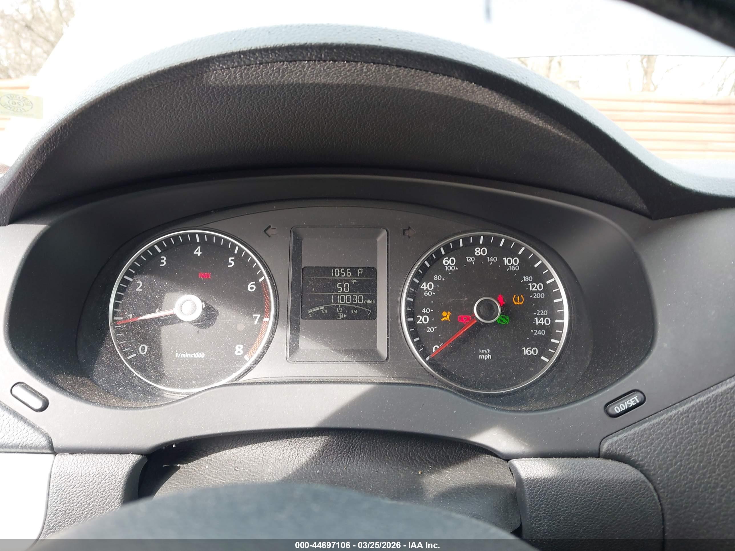 VOLKSWAGEN JETTA image 7