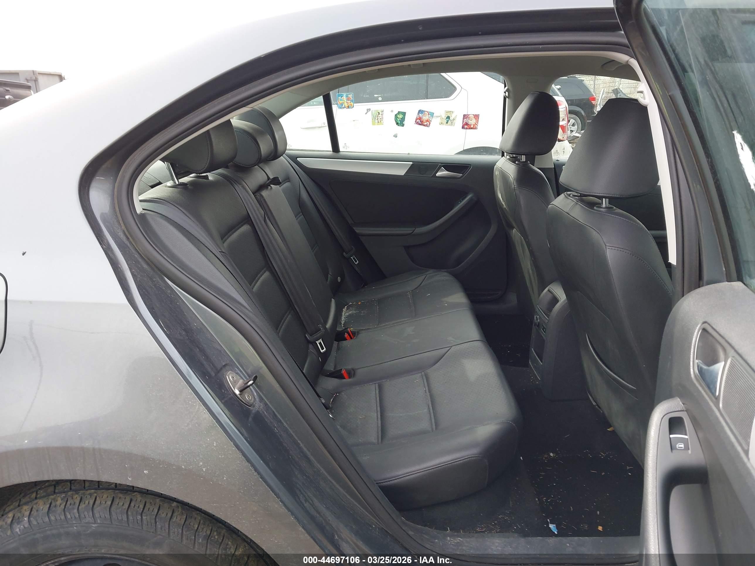 VOLKSWAGEN JETTA image 8