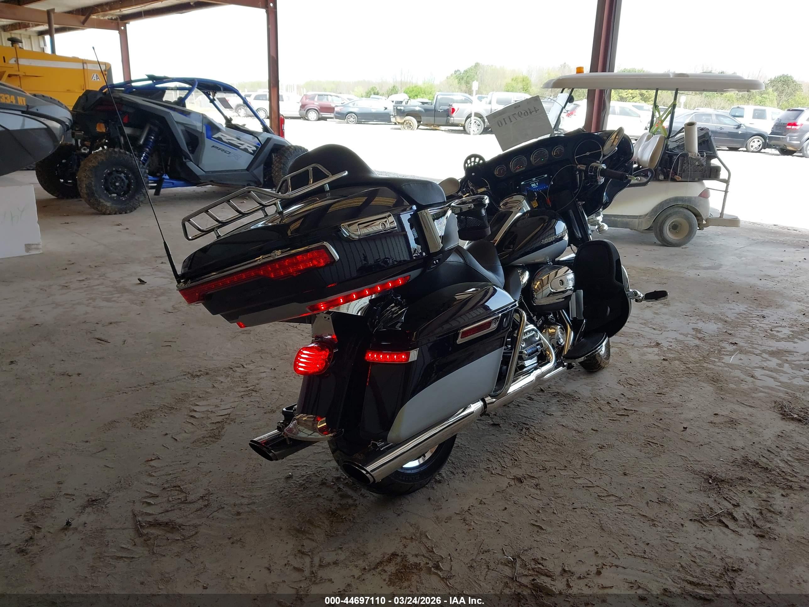 HARLEY-DAVIDSON FLHTK image 4