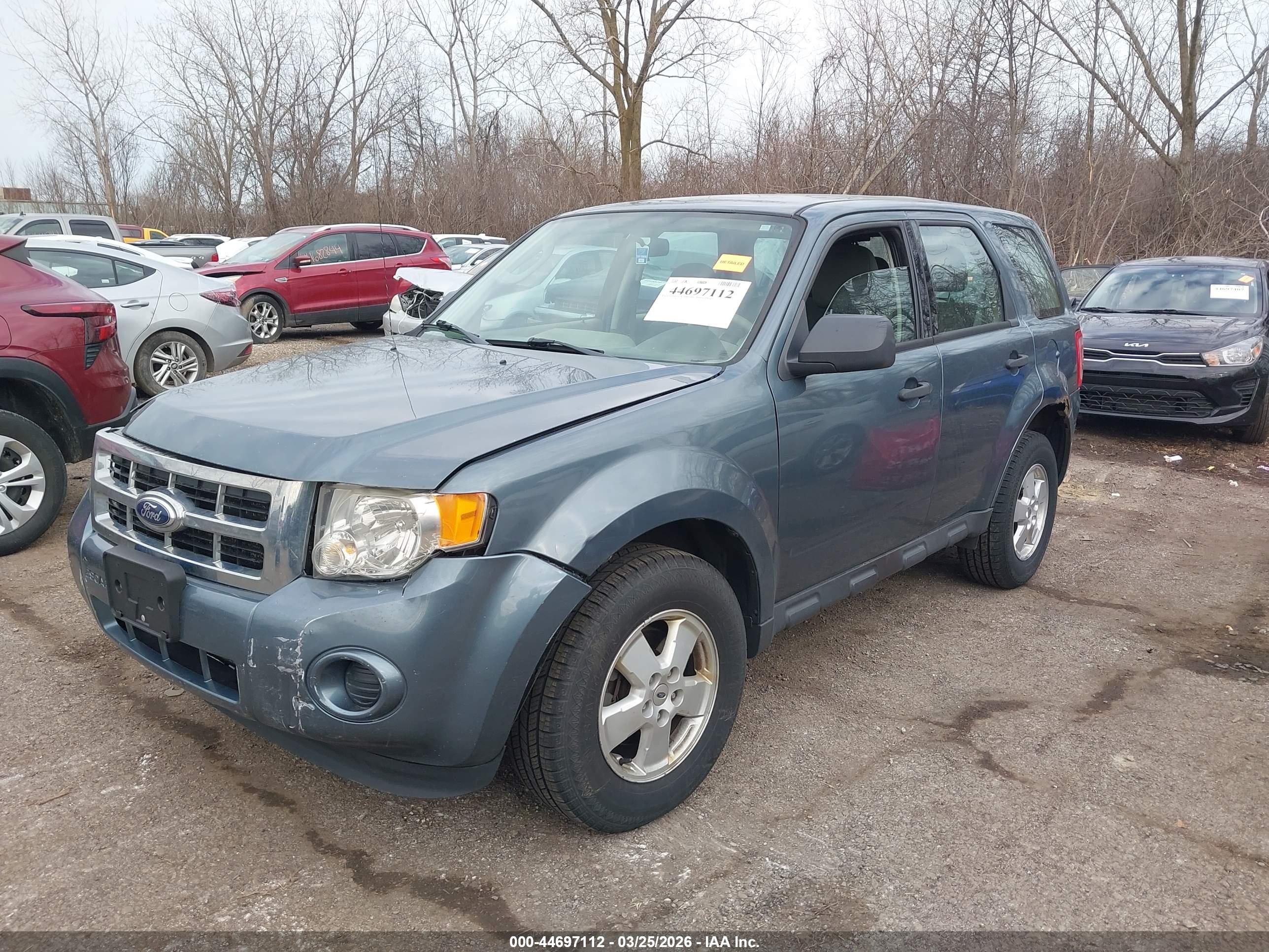 FORD ESCAPE image 2
