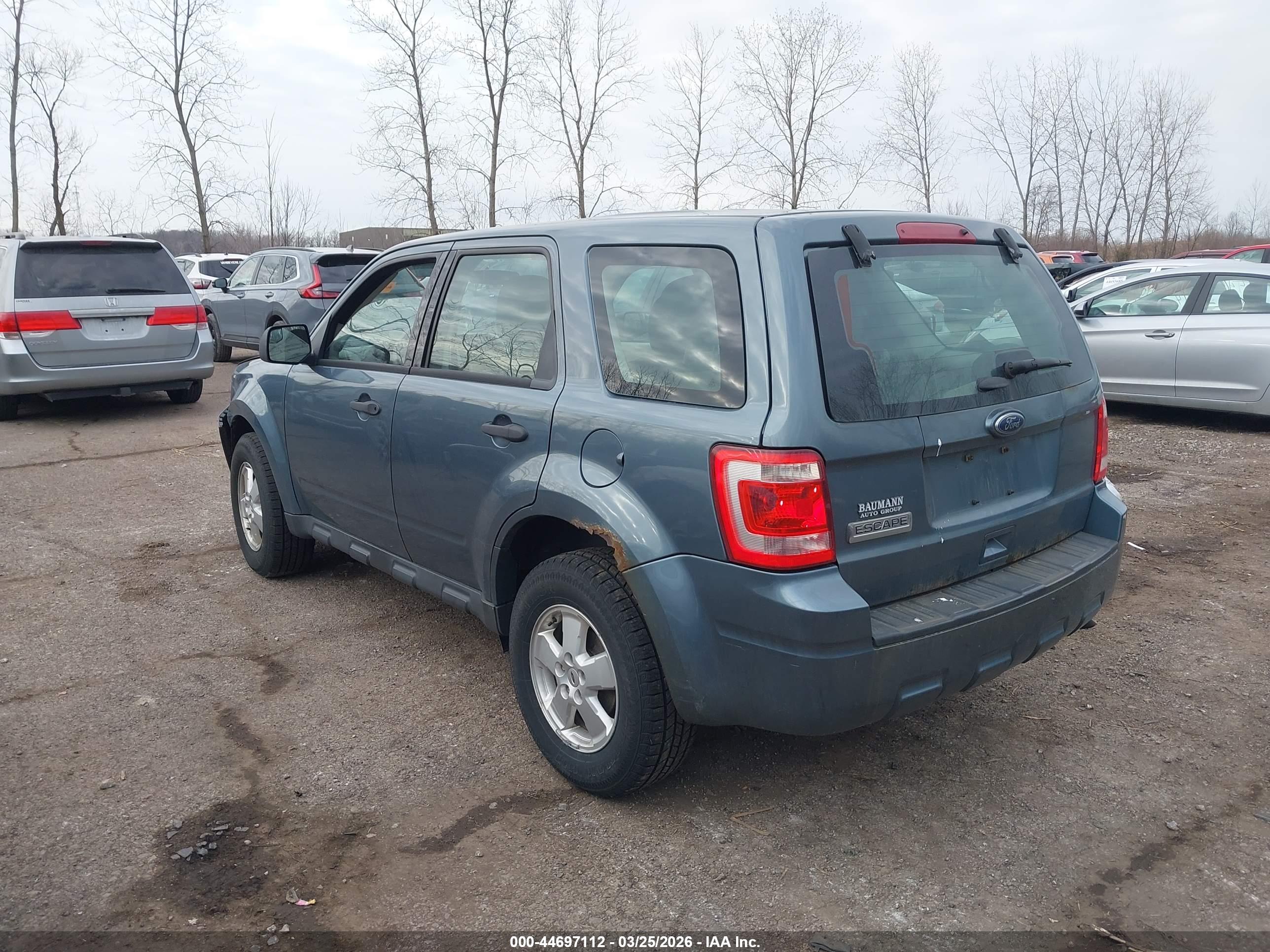 FORD ESCAPE image 3