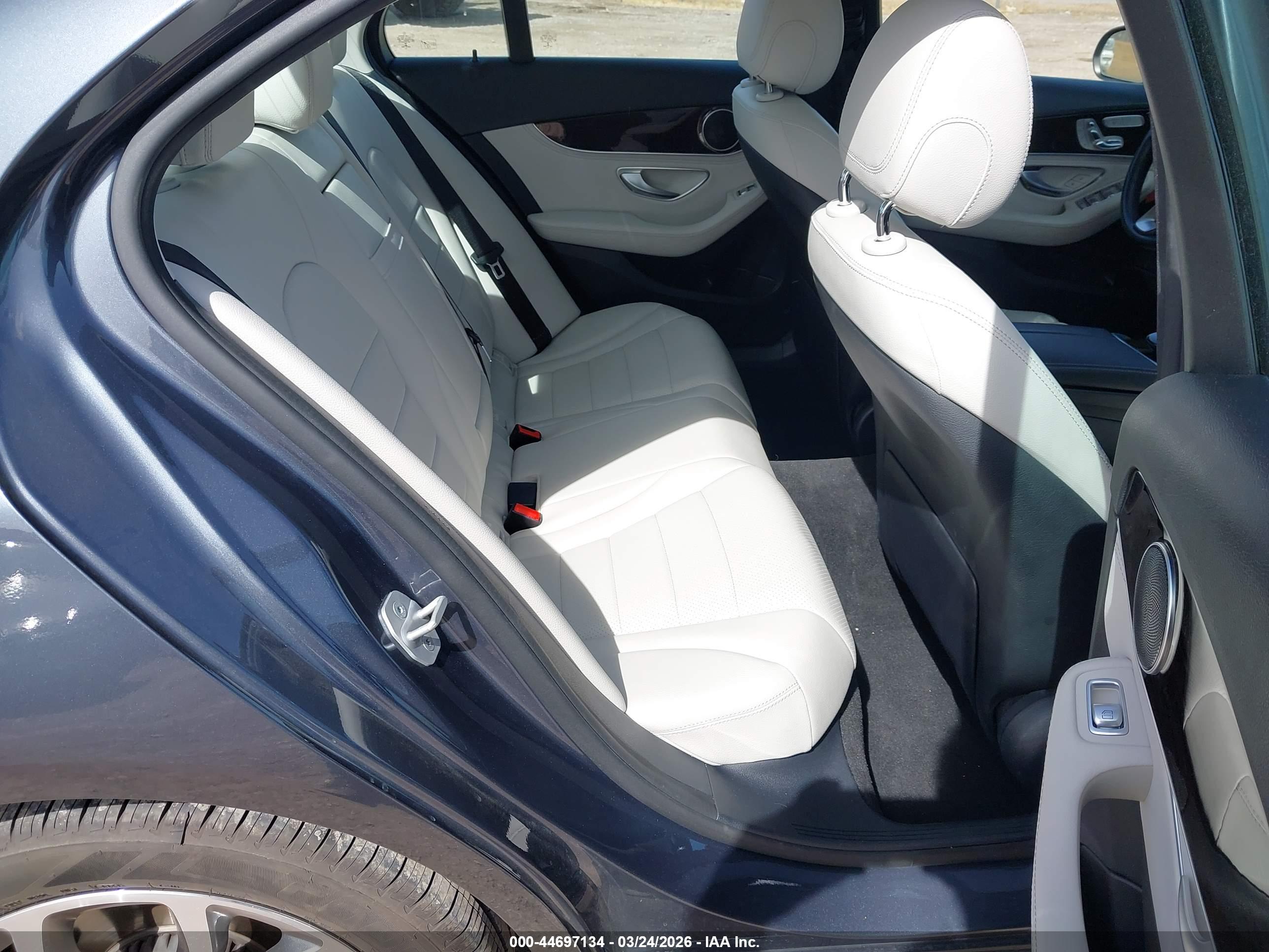 MERCEDES-BENZ C image 8