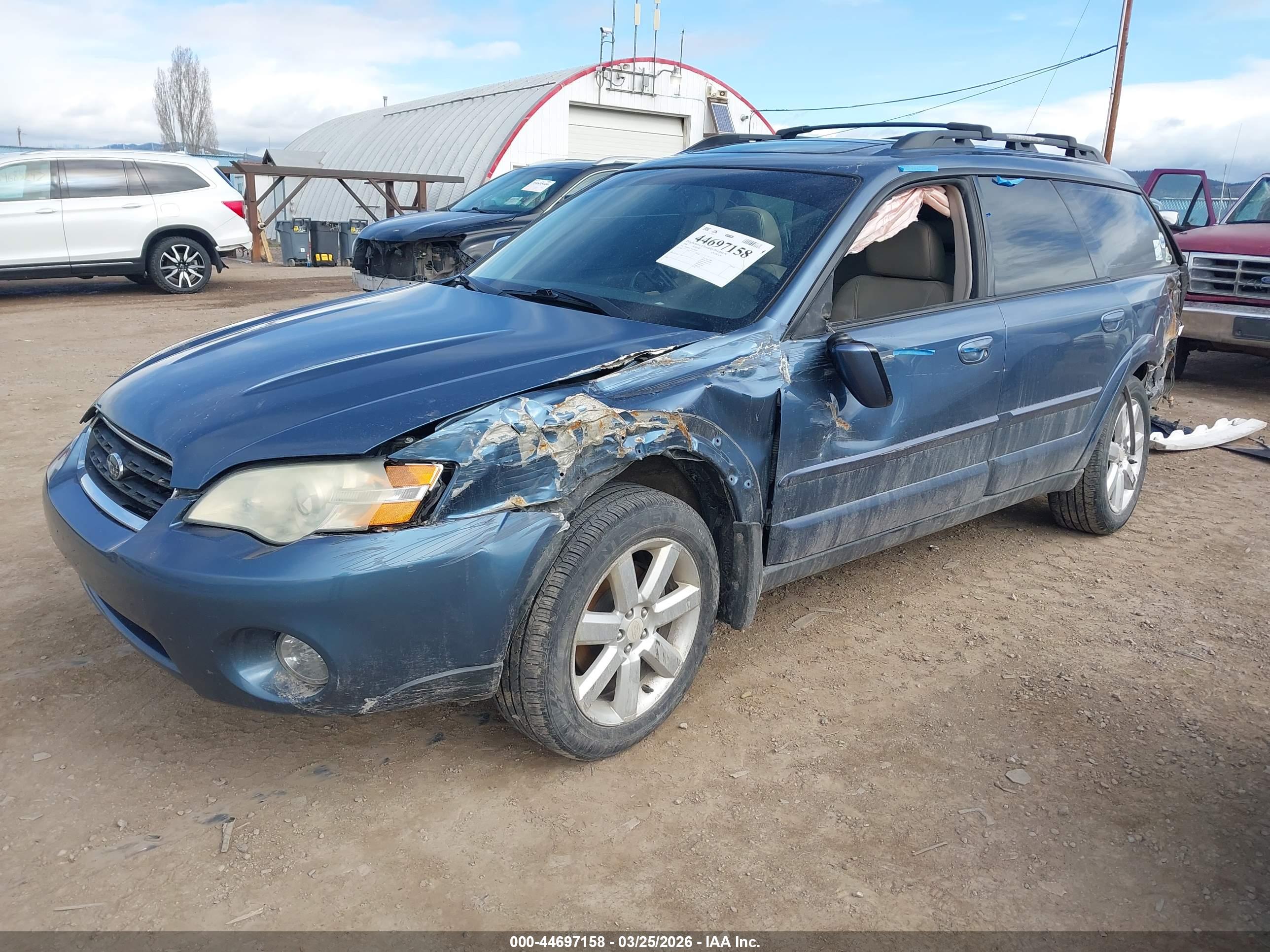 SUBARU OUTBACK image 2