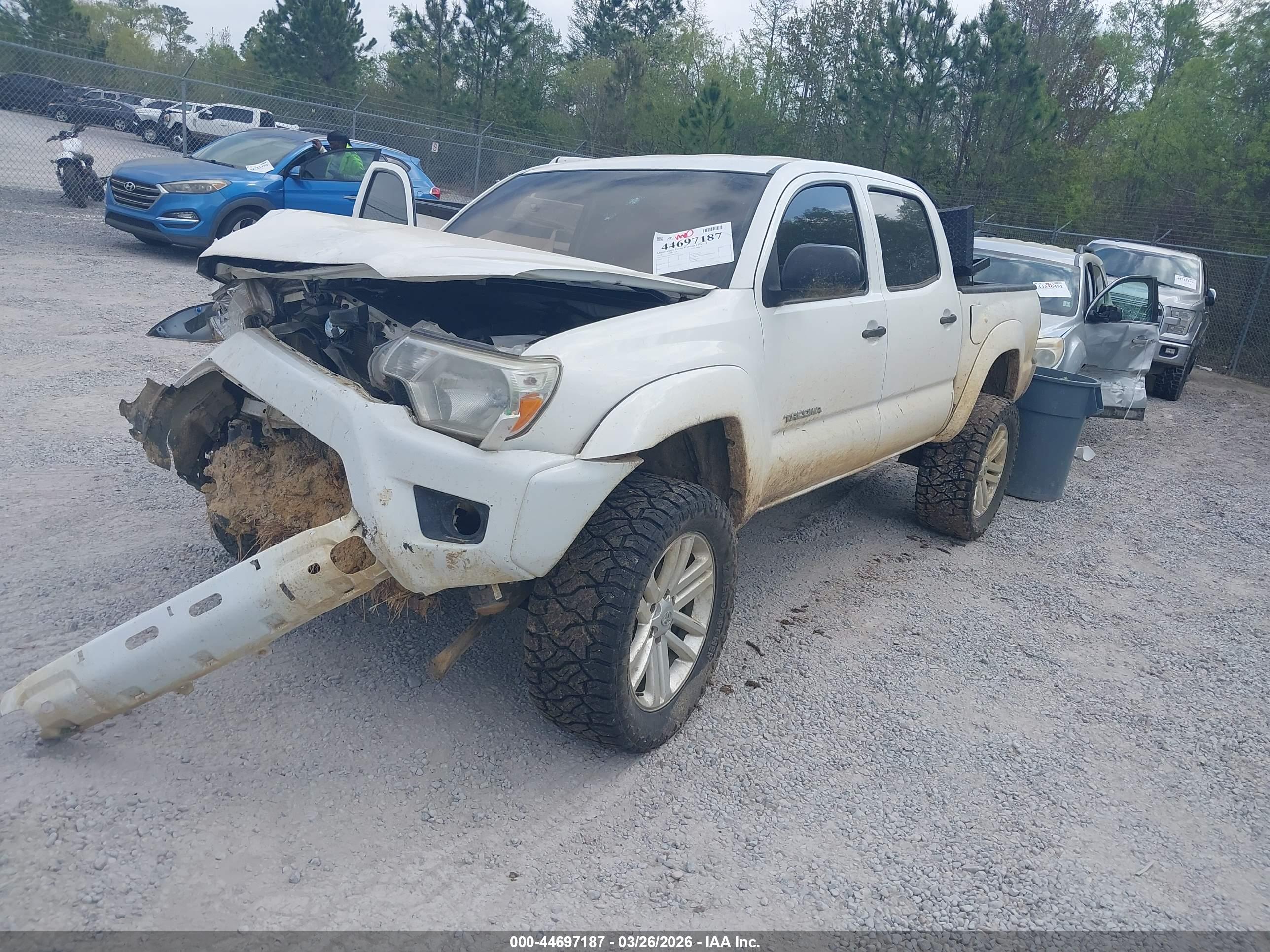 TOYOTA TACOMA image 2