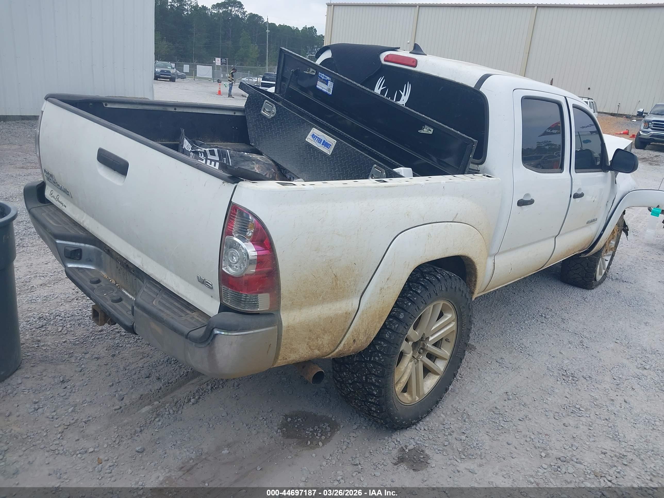 TOYOTA TACOMA image 4