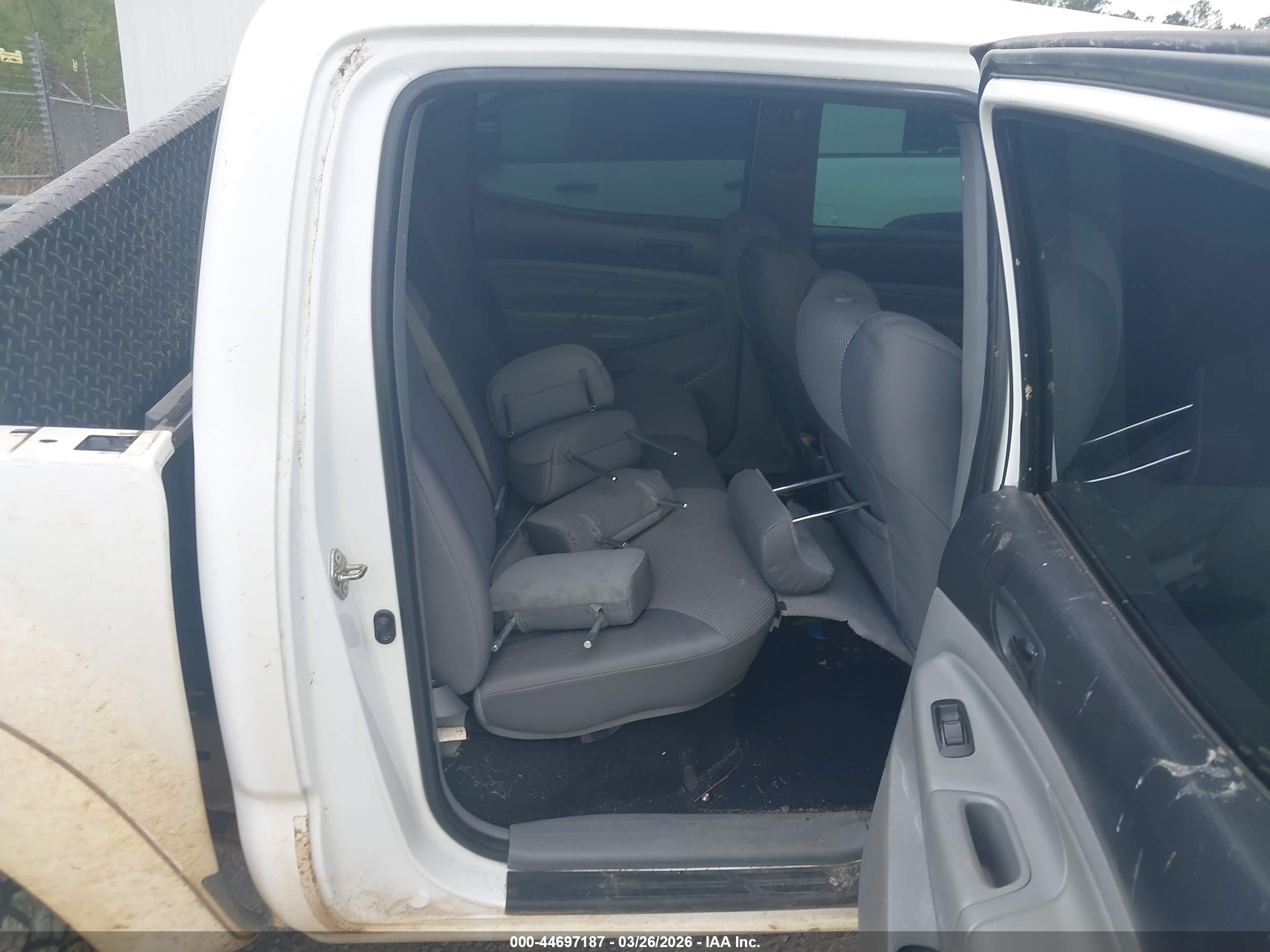 TOYOTA TACOMA image 8