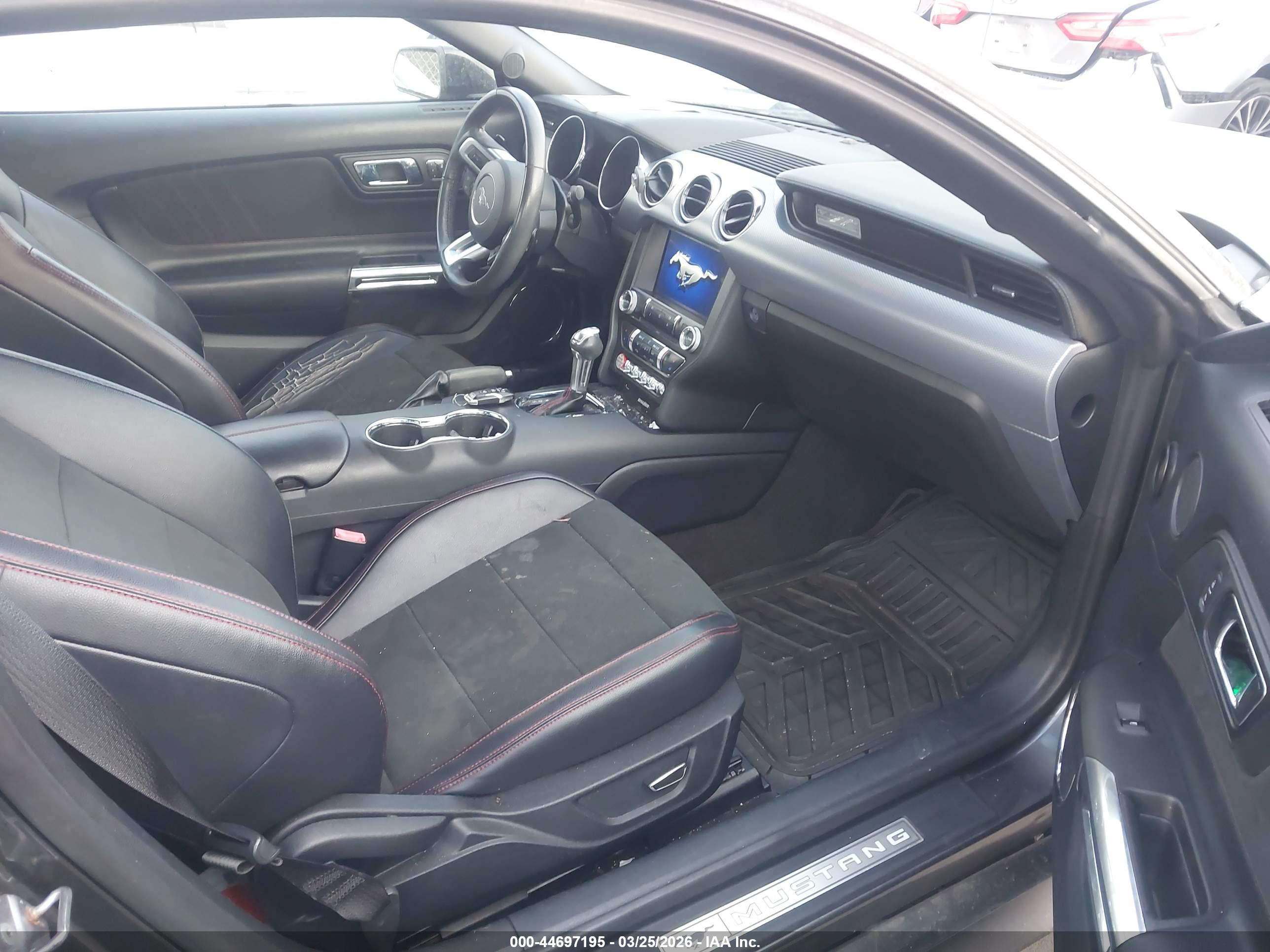 FORD MUSTANG image 5
